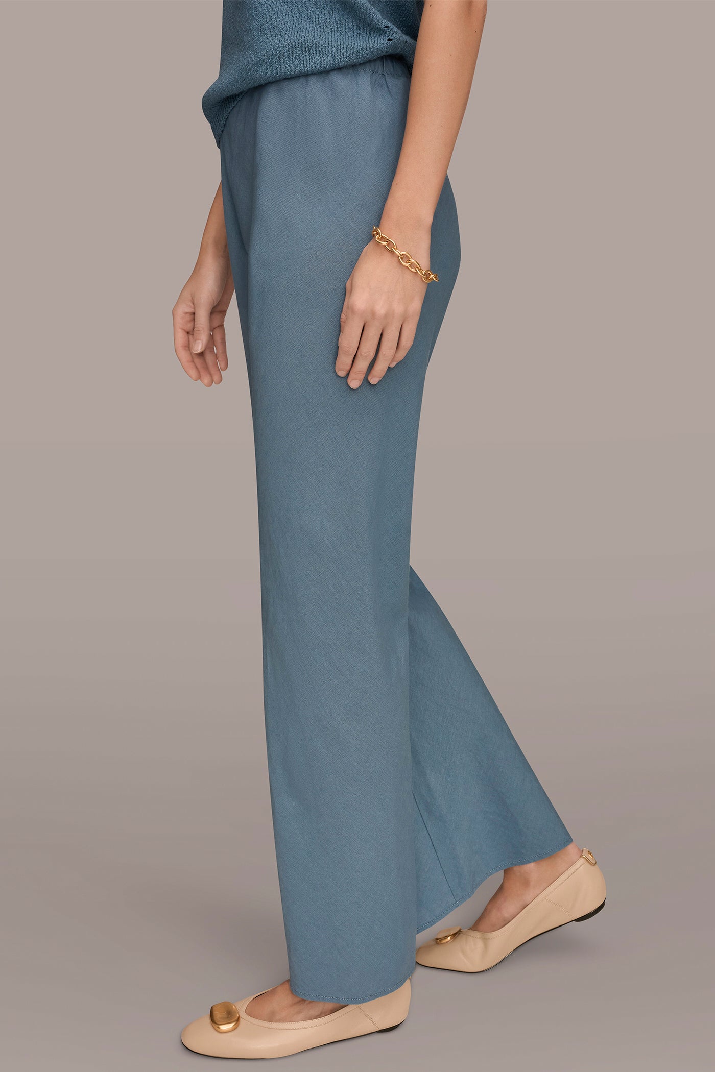 LINEN-BLEND MID-RISE RELAXED ANKLE PANT VIEW 3 | Donna Karan Weekend