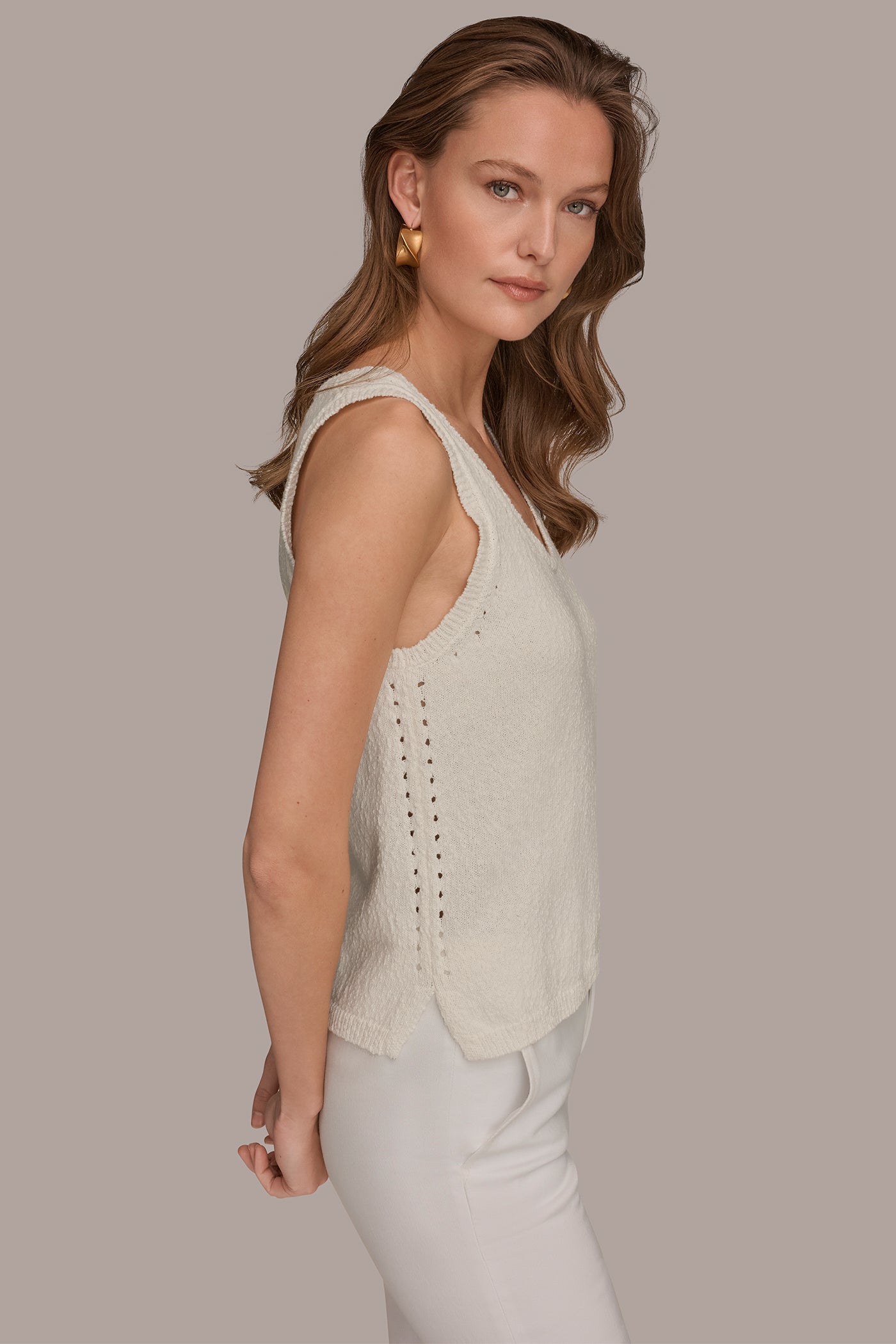 COTTON SLEEVELESS POINTELLE STITCH TANK VIEW 3 | Grace Edit
