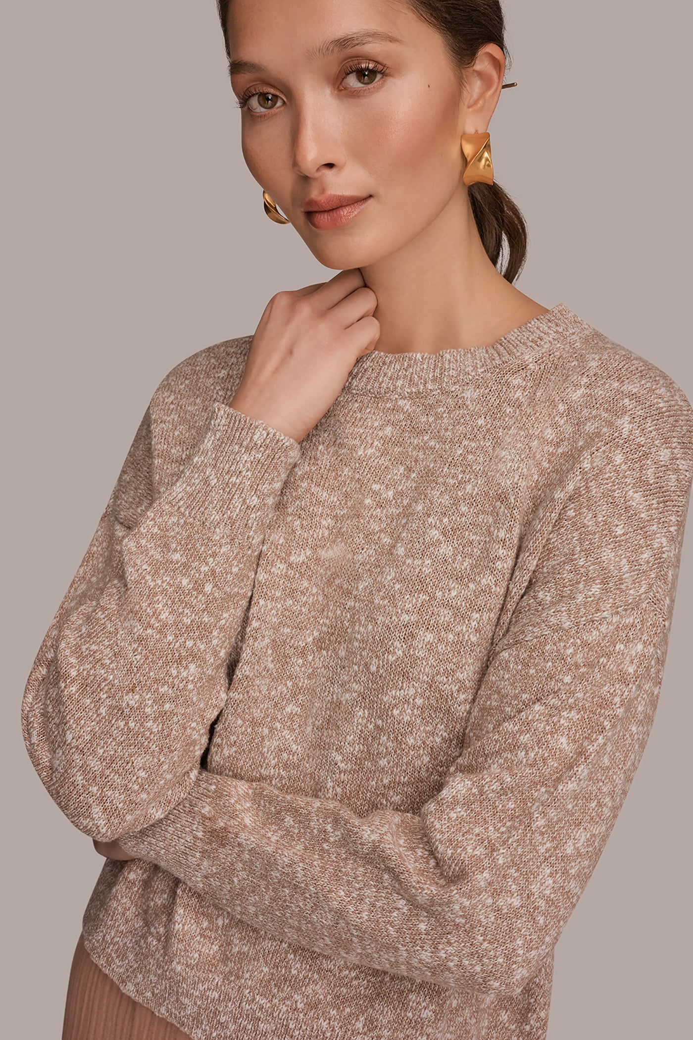 METALLIC COTTON-BLEND LONG SLEEVE SWEATER VIEW 4 | Donna Karan Weekend Tops