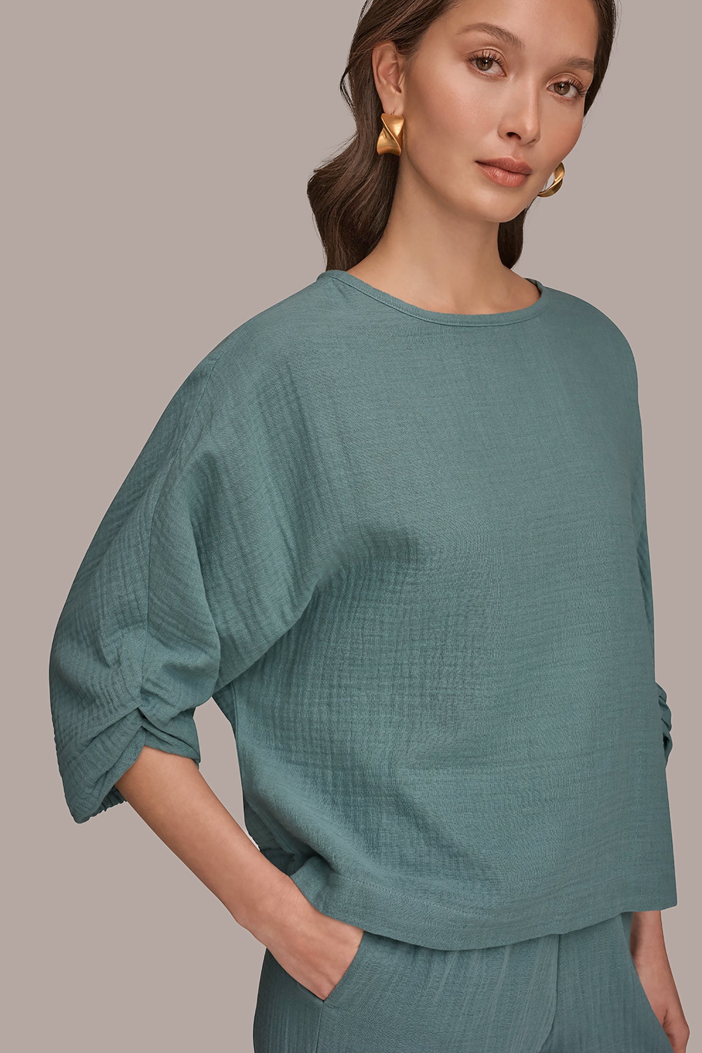 COTTON-GAUZE TWIST CUFF SLEEVE BLOUSE VIEW 4 | New clothing