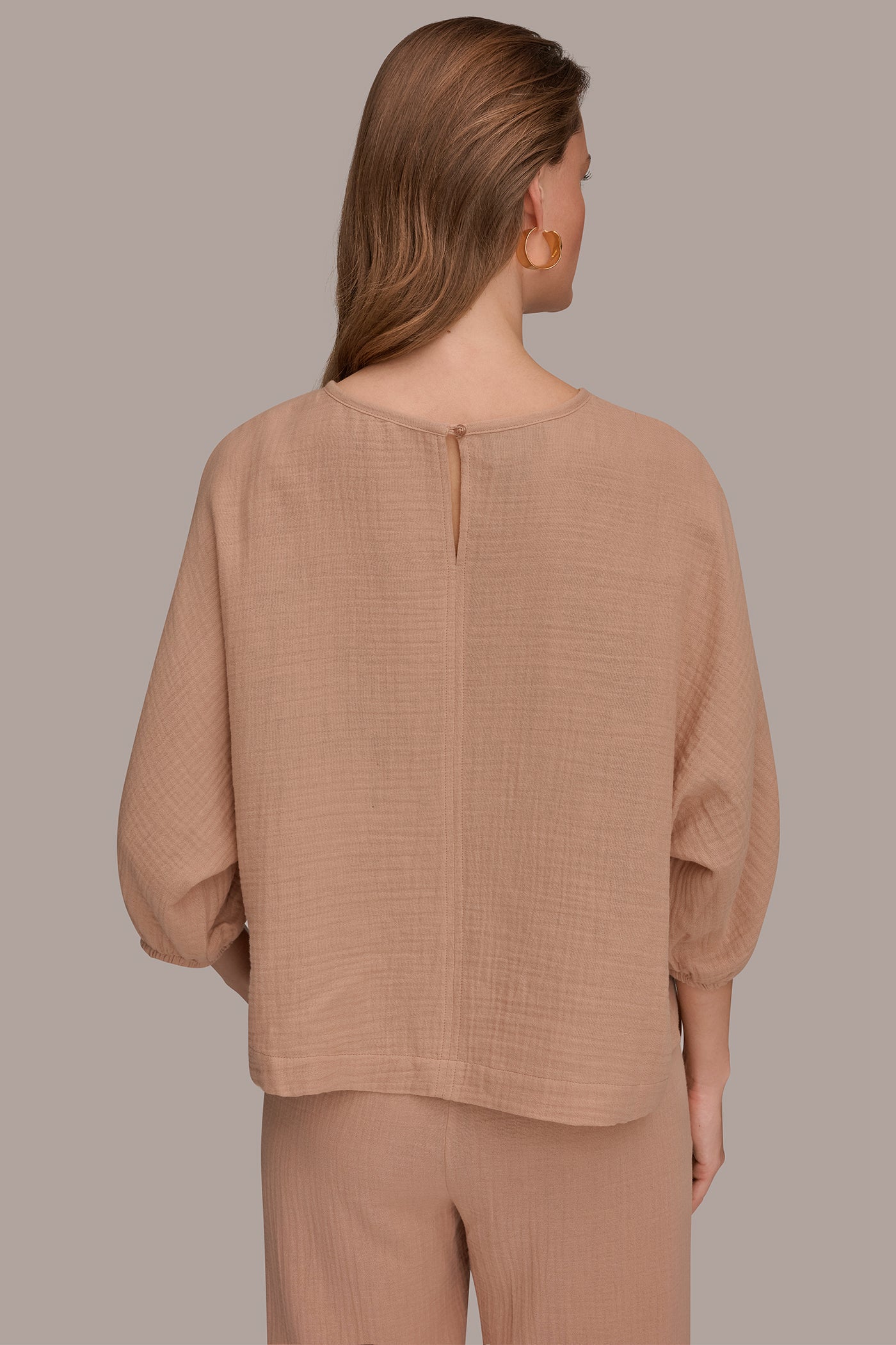 COTTON-GAUZE TWIST CUFF SLEEVE BLOUSE | View 2 | NEW DONNA KARAN WEEKEND