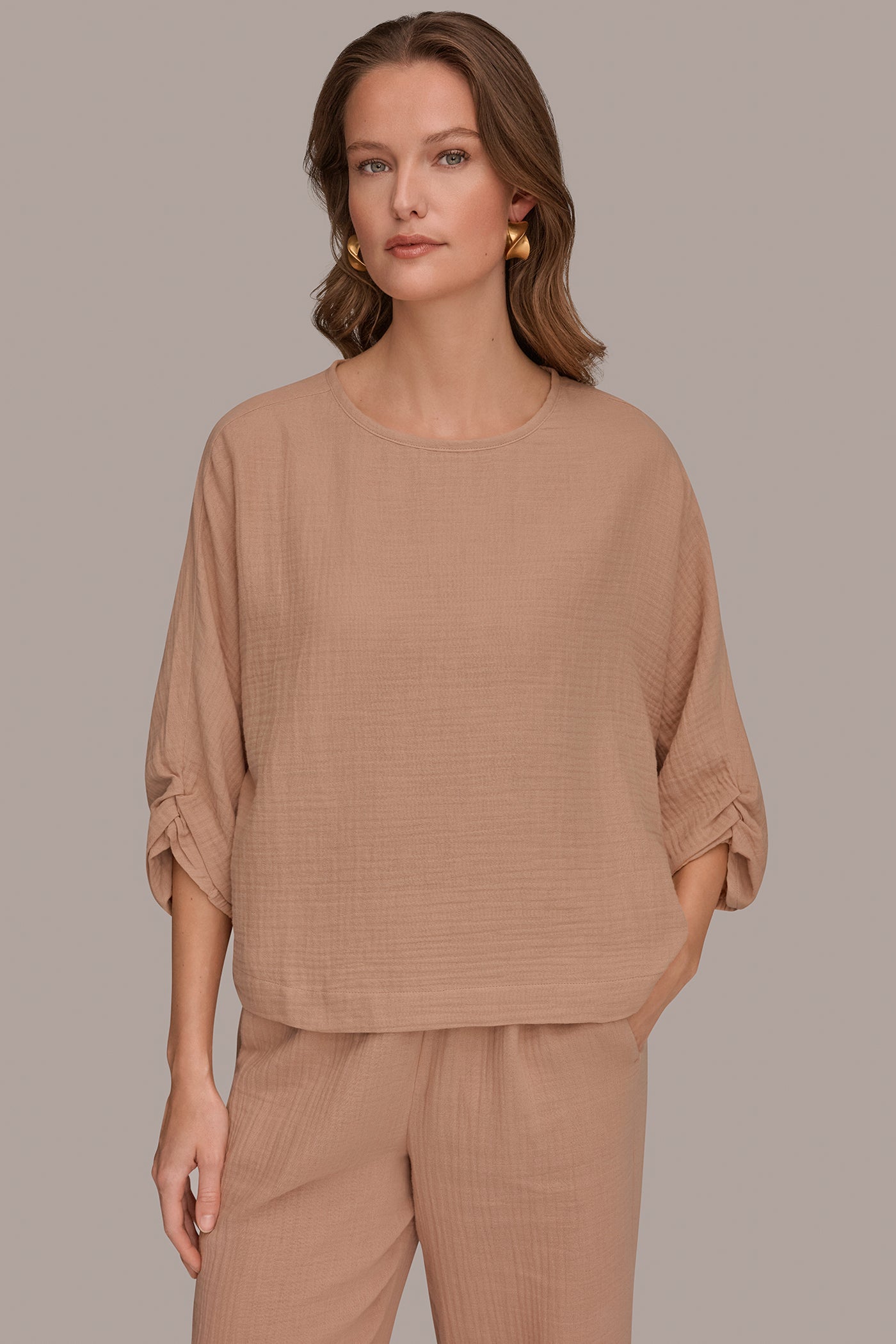COTTON-GAUZE TWIST CUFF SLEEVE BLOUSE | View 1 | NEW DONNA KARAN WEEKEND