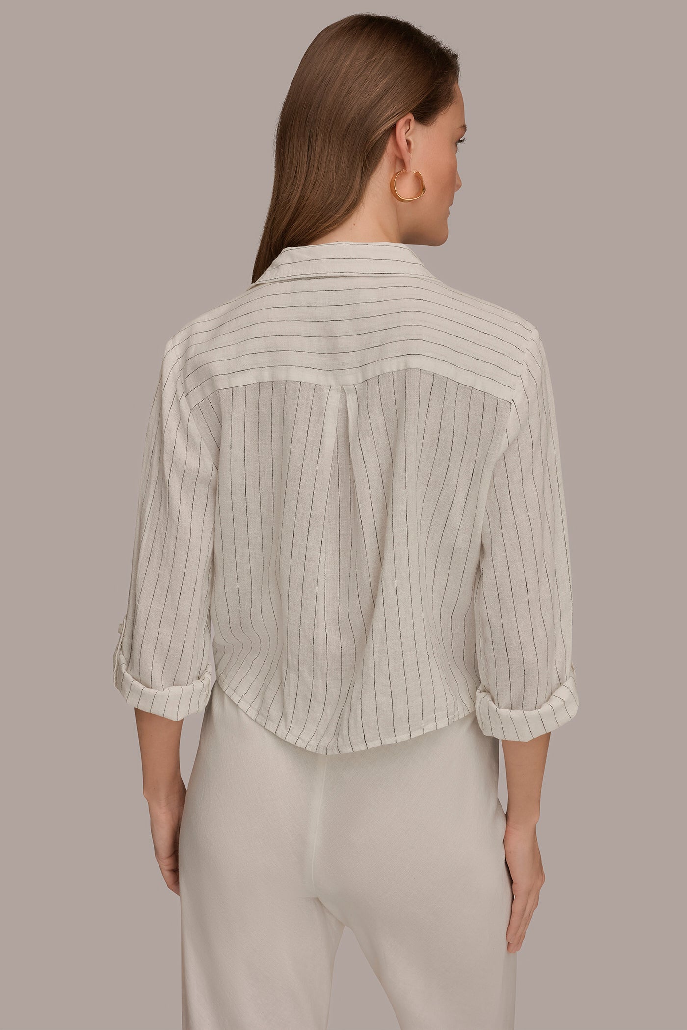 LINEN-BLEND ROLL-TAB SLEEVE TIE-FRONT BLOUSE | View 2 | Donna Karan Weekend