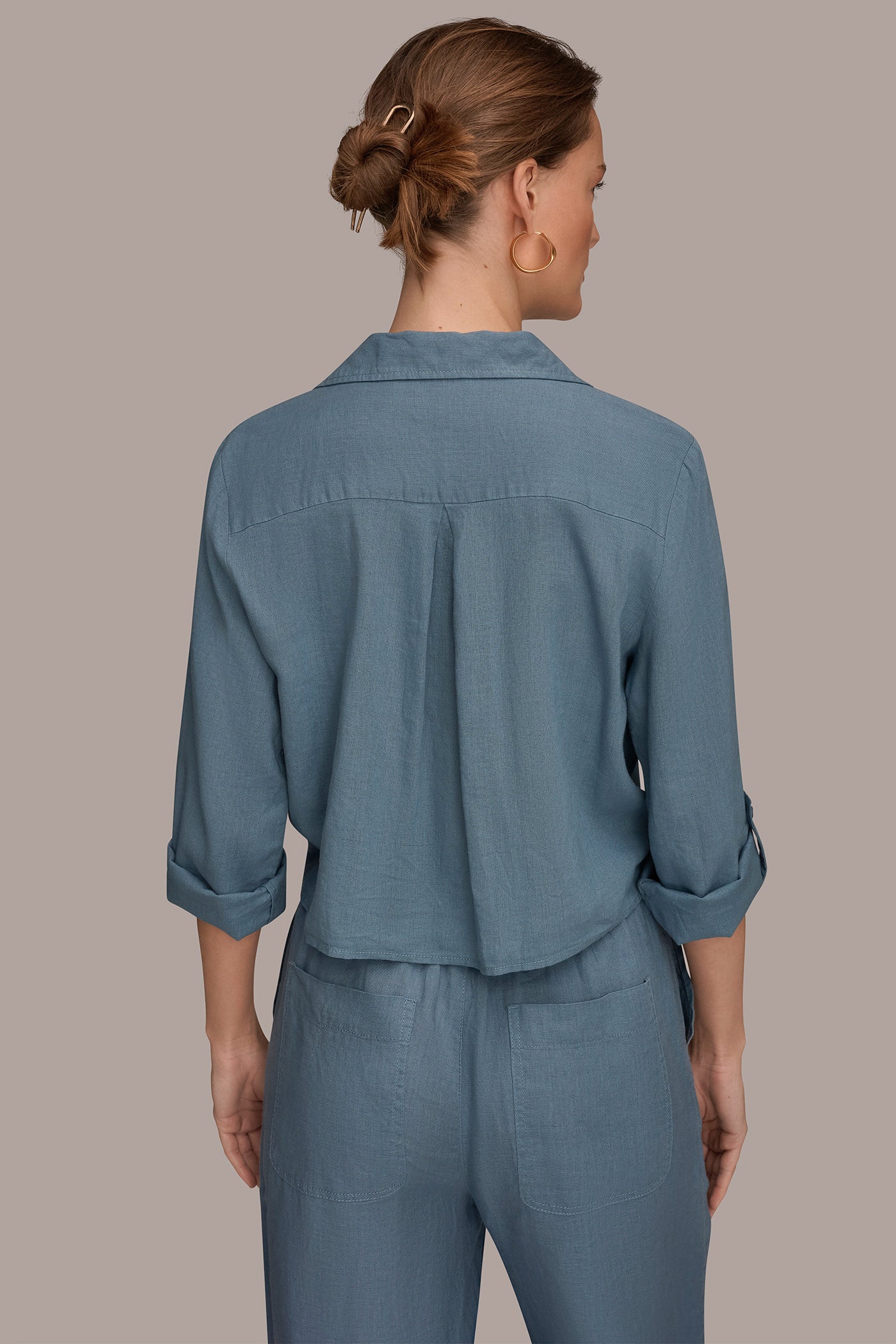 LINEN-BLEND ROLL-TAB SLEEVE TIE-FRONT BLOUSE | View 2 | Donna Karan Weekend
