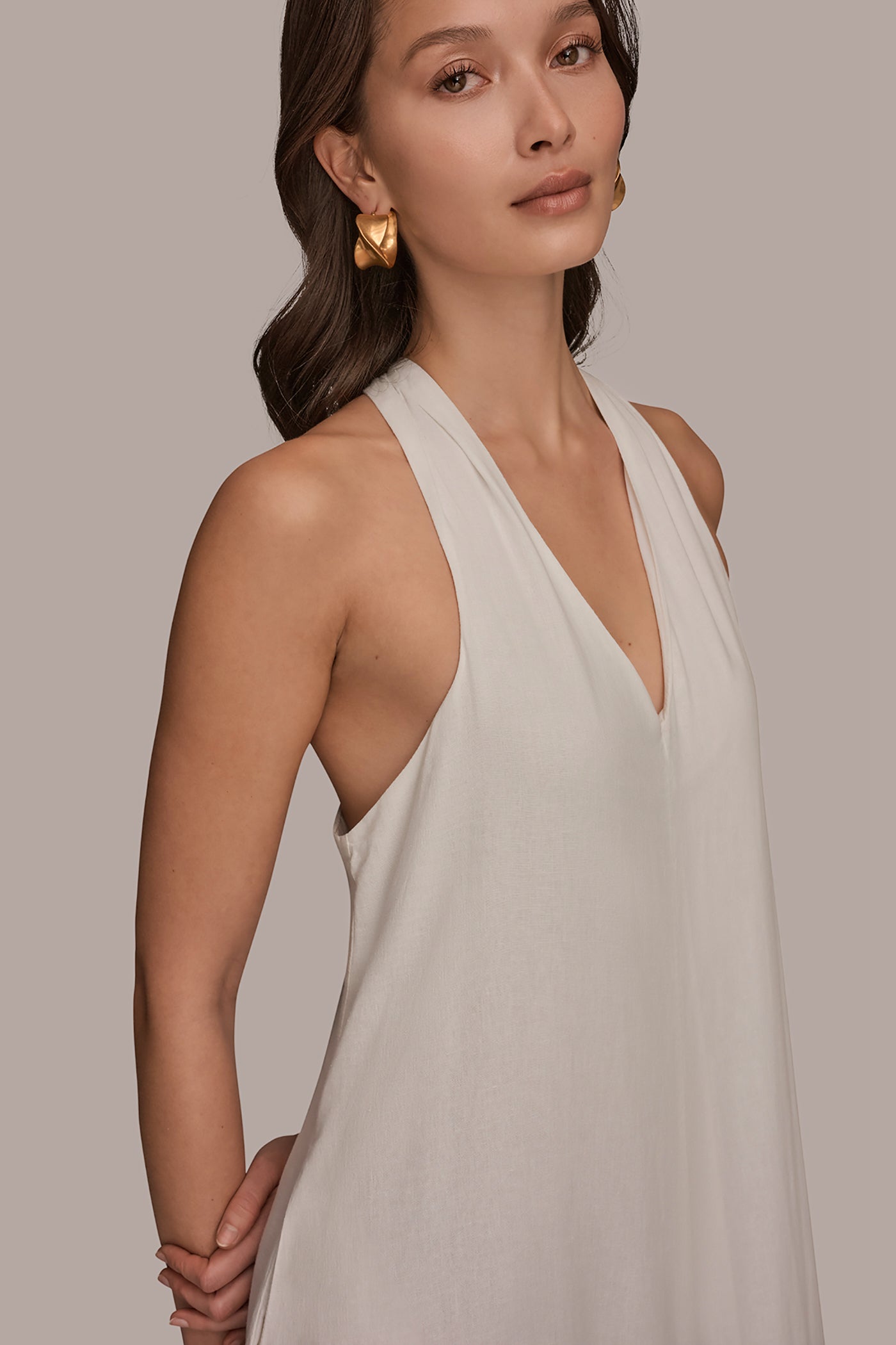 LINEN-BLEND SLEEVELESS OMBRÉ TWIST-BACK MIDI HALTER DRESS VIEW 5 | New clothing