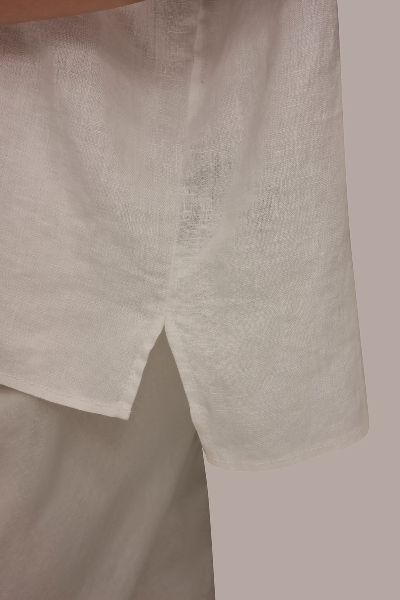 LINEN SLEEVELESS BLOUSE VIEW 4 | Donna Karan Weekend Tops
