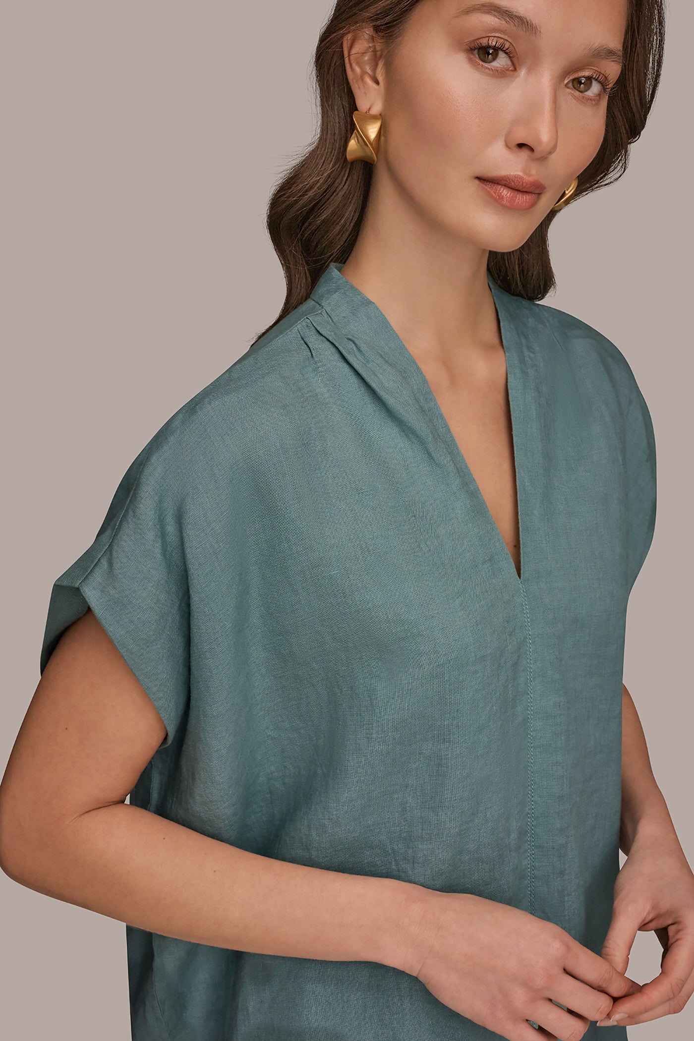 LINEN SLEEVELESS BLOUSE VIEW 5 | Donna Karan Weekend Tops