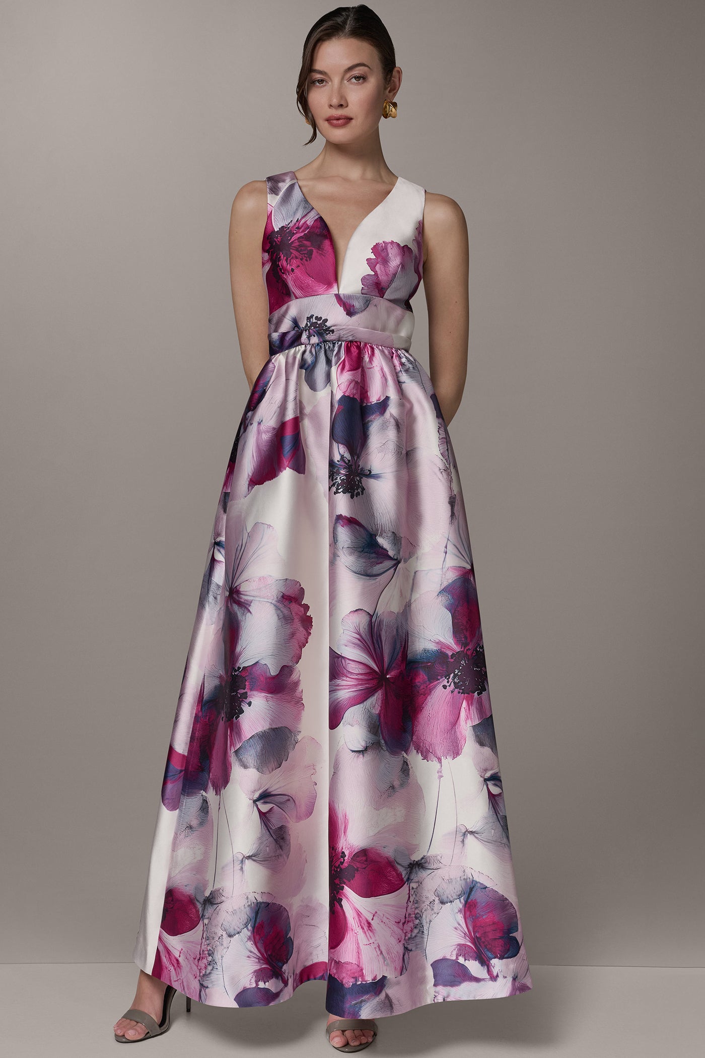 Special Occasions: Elegant Gowns for Every Affair | Donna Karan Special Occasions: Elegant Gowns for Every Affair | Donna Karan