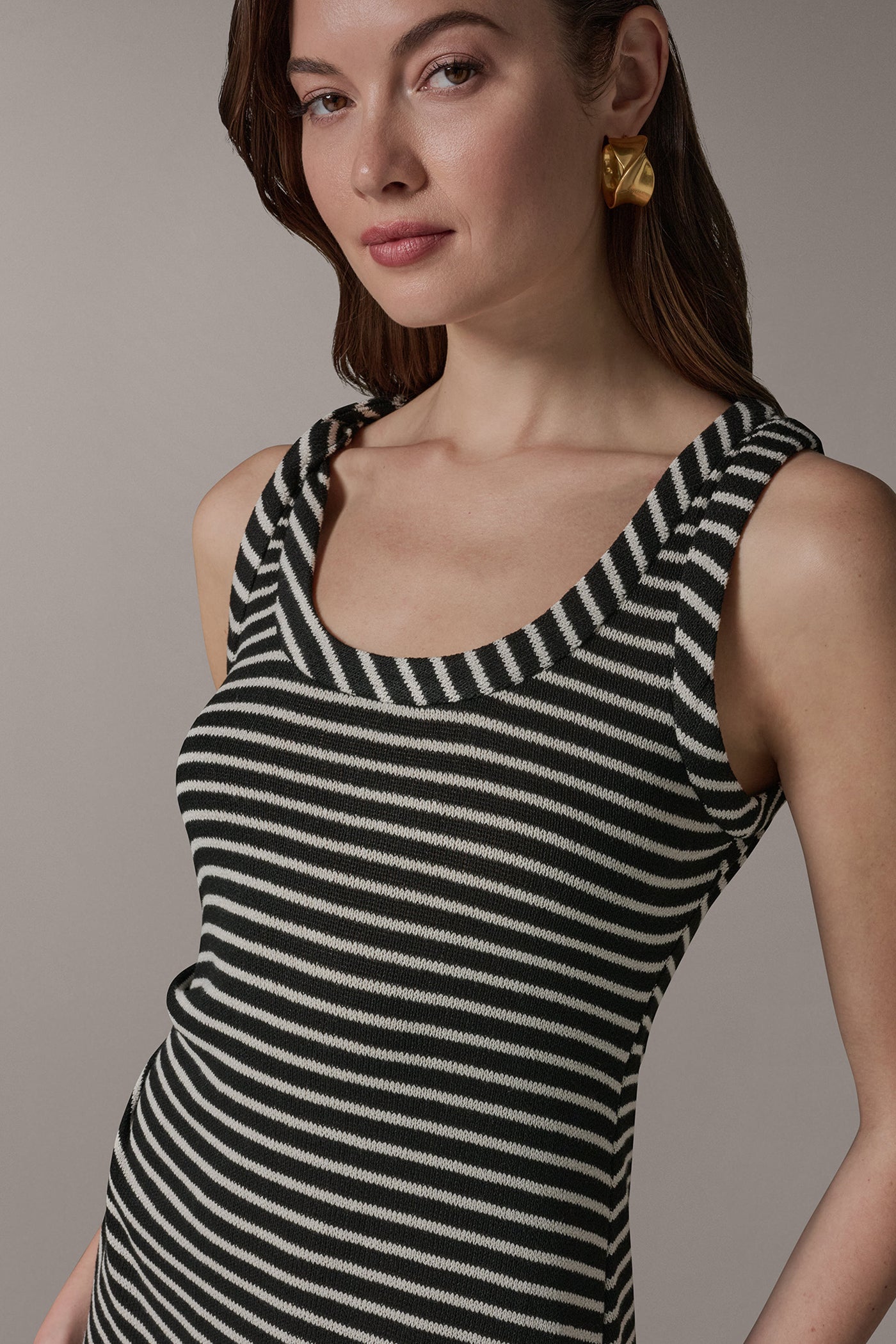 SLEEVELESS TWIST MIDI DRESS VIEW 7