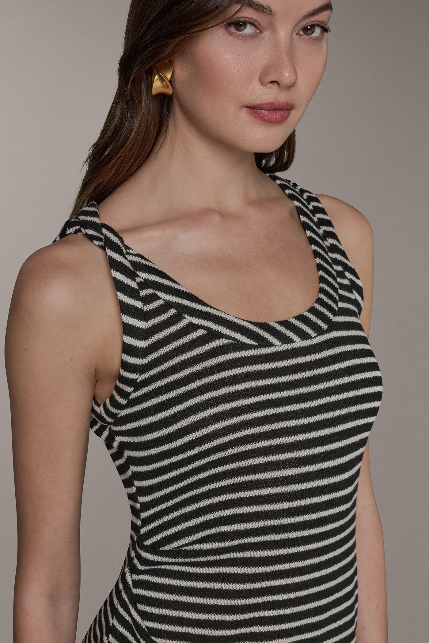 SLEEVELESS TWIST MIDI DRESS VIEW 6