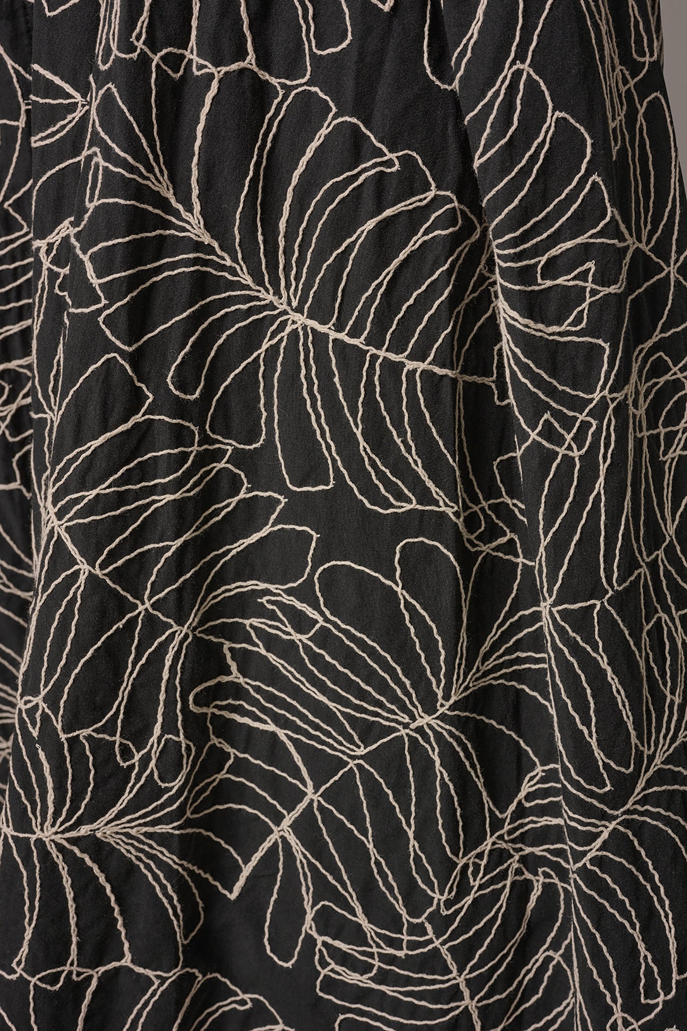 SLEEVELESS PLEATED MIDI A-LINE DRESS VIEW 6 | Cocktail & Party