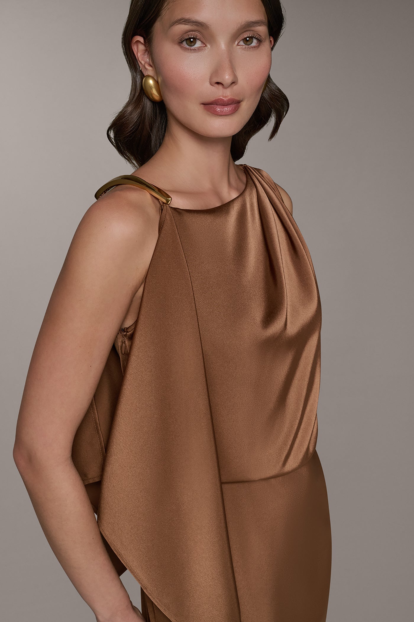 SLEEVELESS ASYMMETRIC MIDI DRESS (alternate view)