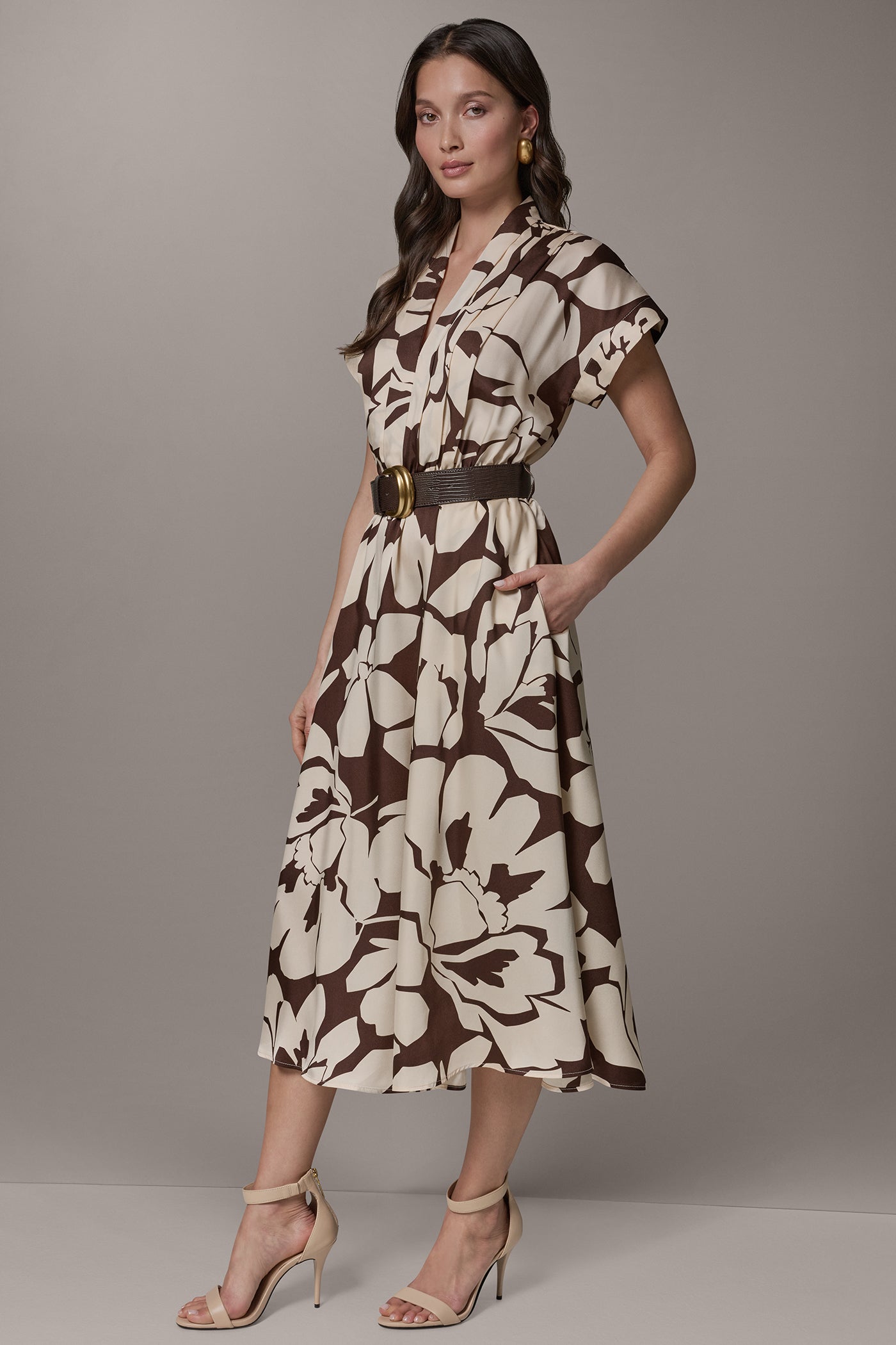 SHORT SLEEVE FLORAL MIDI A-LINE DRESS VIEW 3 | Dresses & Jumpsuits