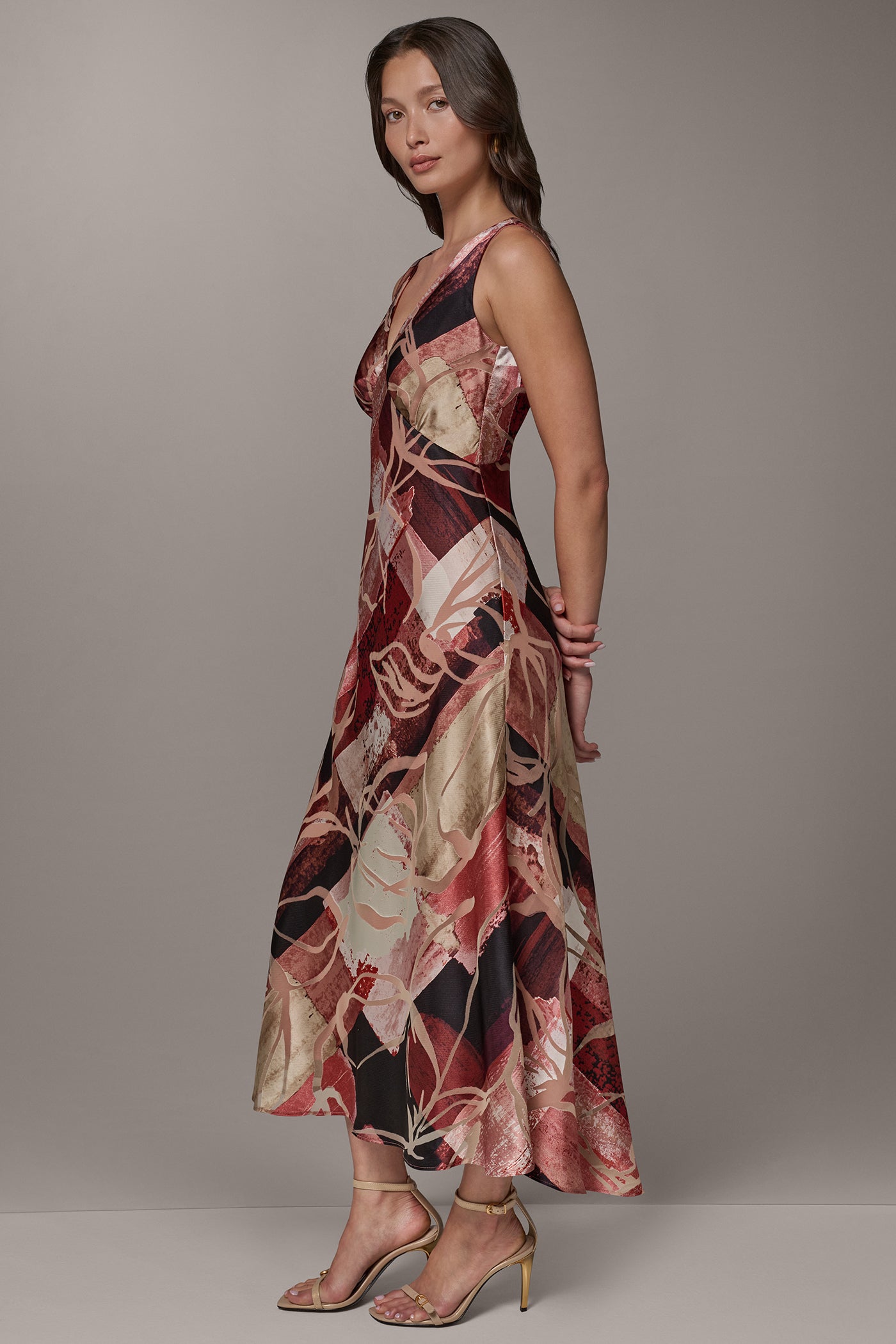 SLEEVELESS ABSTRACT BURNOUT MIDI A-LINE DRESS VIEW 2