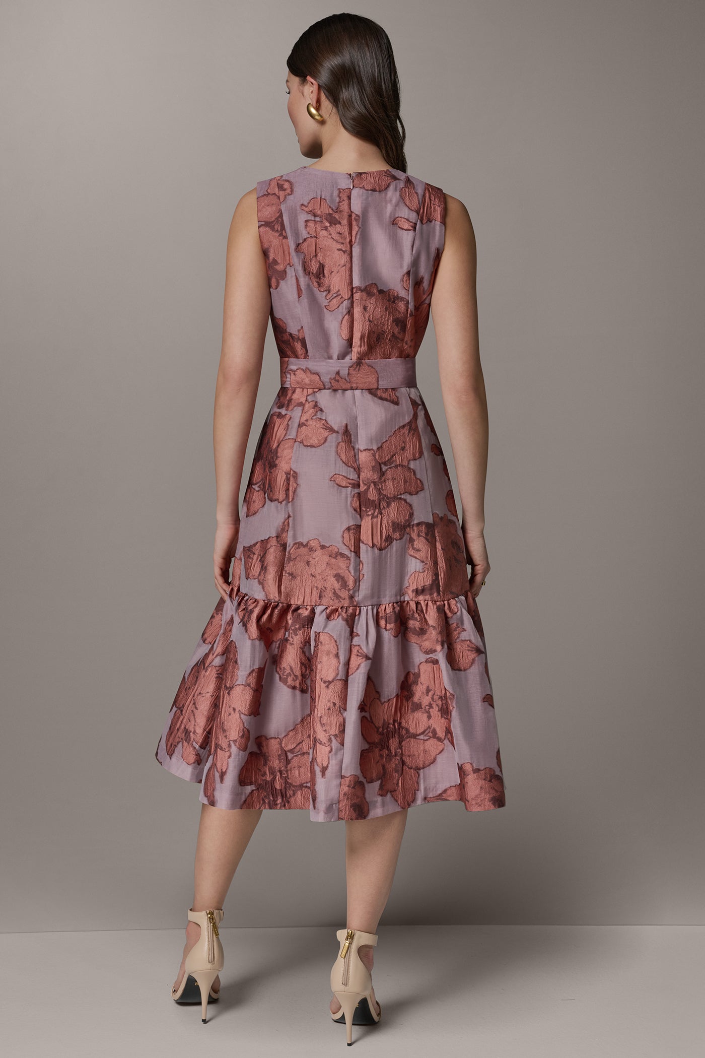 SLEEVELESS FLORAL MIDI FIT AND FLARE DRESS (alternate view)