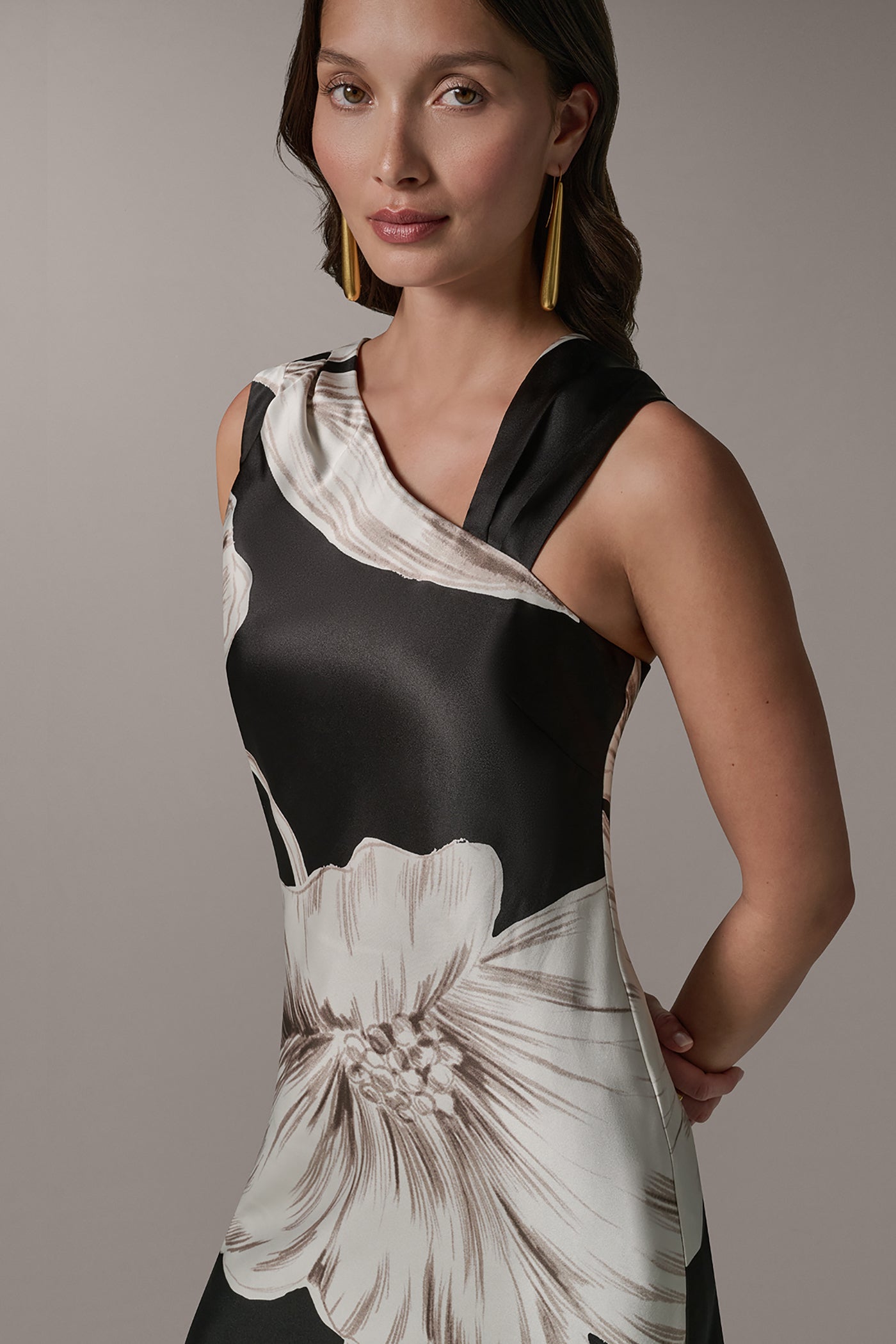 SLEEVELESS ASYMMETRIC MIDI HALTER DRESS VIEW 6 | Cocktail & Party