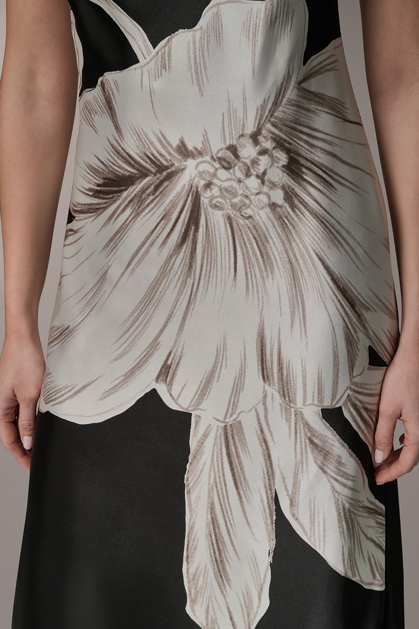 SLEEVELESS ASYMMETRIC MIDI HALTER DRESS VIEW 7 | Cocktail & Party