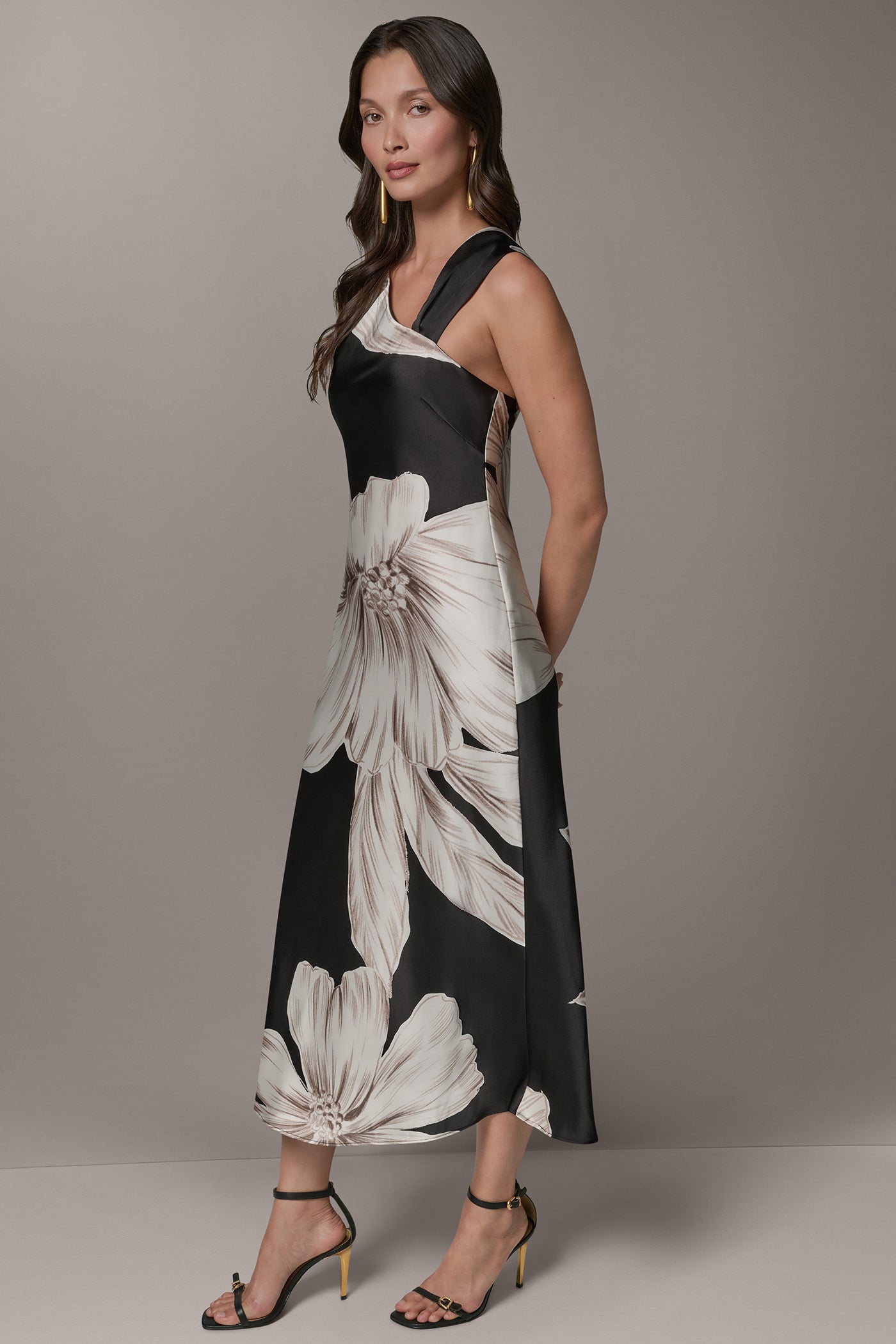 SLEEVELESS ASYMMETRIC MIDI HALTER DRESS VIEW 4 | Cocktail & Party