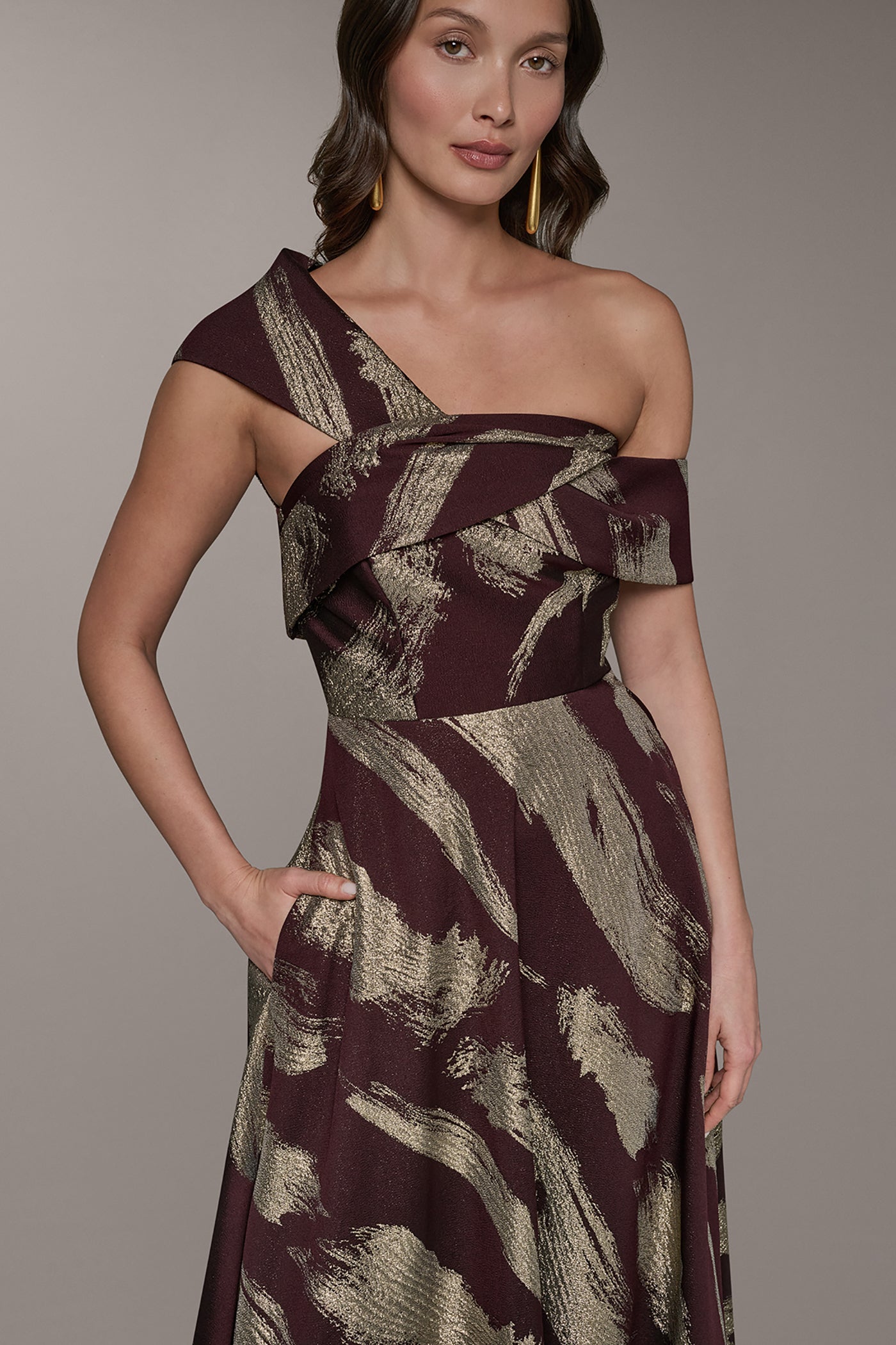 ONE SHOULDER METALLIC BRUSHTROKE GOWN VIEW 5 | Event Dresses