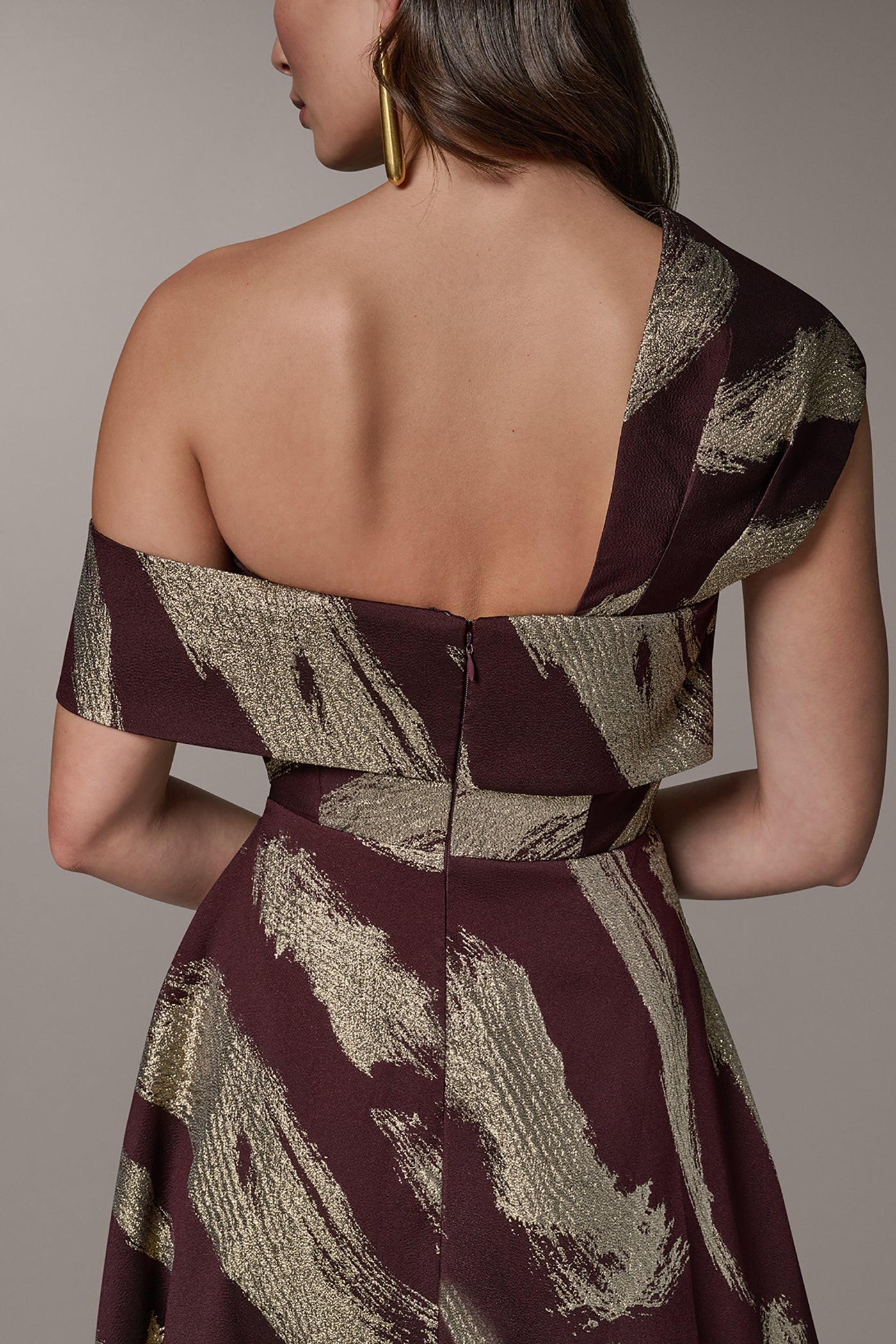 ONE SHOULDER METALLIC BRUSHTROKE GOWN (alternate view)