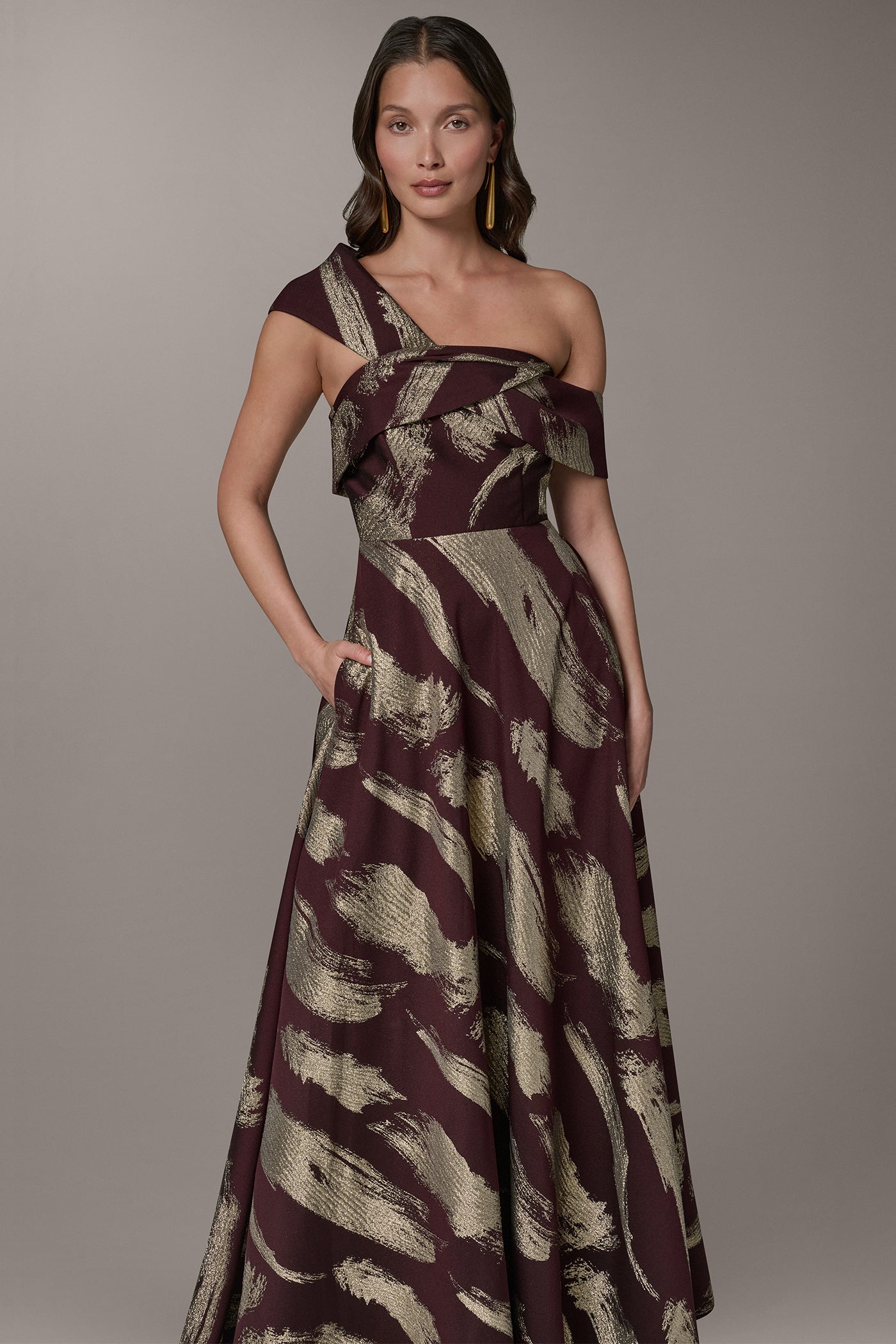 ONE SHOULDER METALLIC BRUSHTROKE GOWN VIEW 8 | Event Dresses