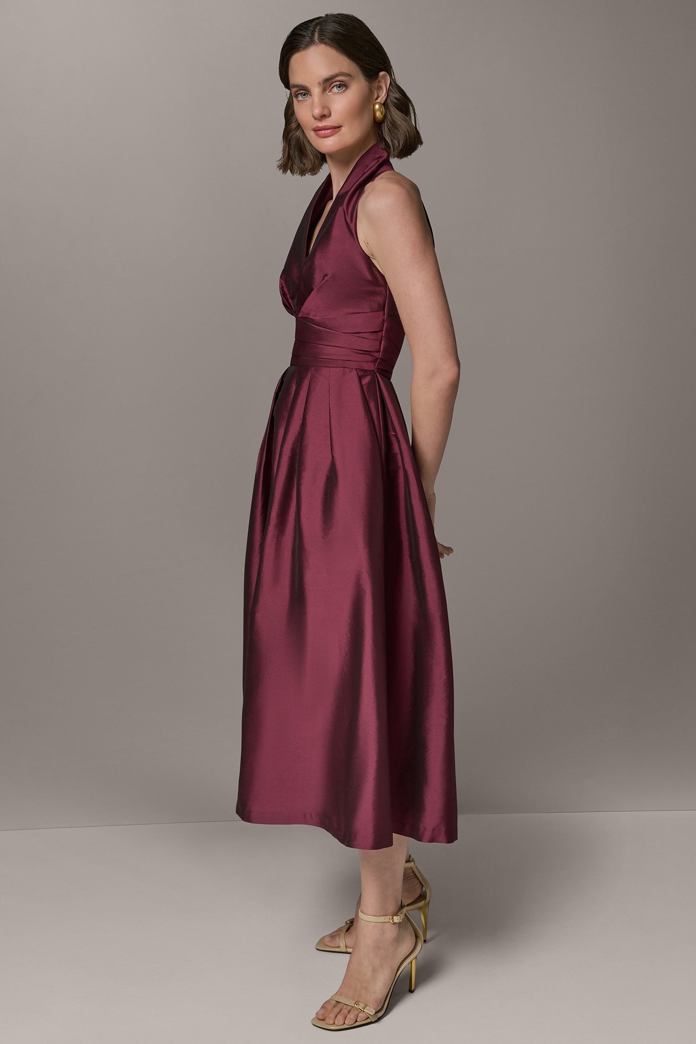 SLEEVELESS V-NECK TAFFETA MIDI COCKTAIL DRESS VIEW 4 | Dresses & Jumpsuits