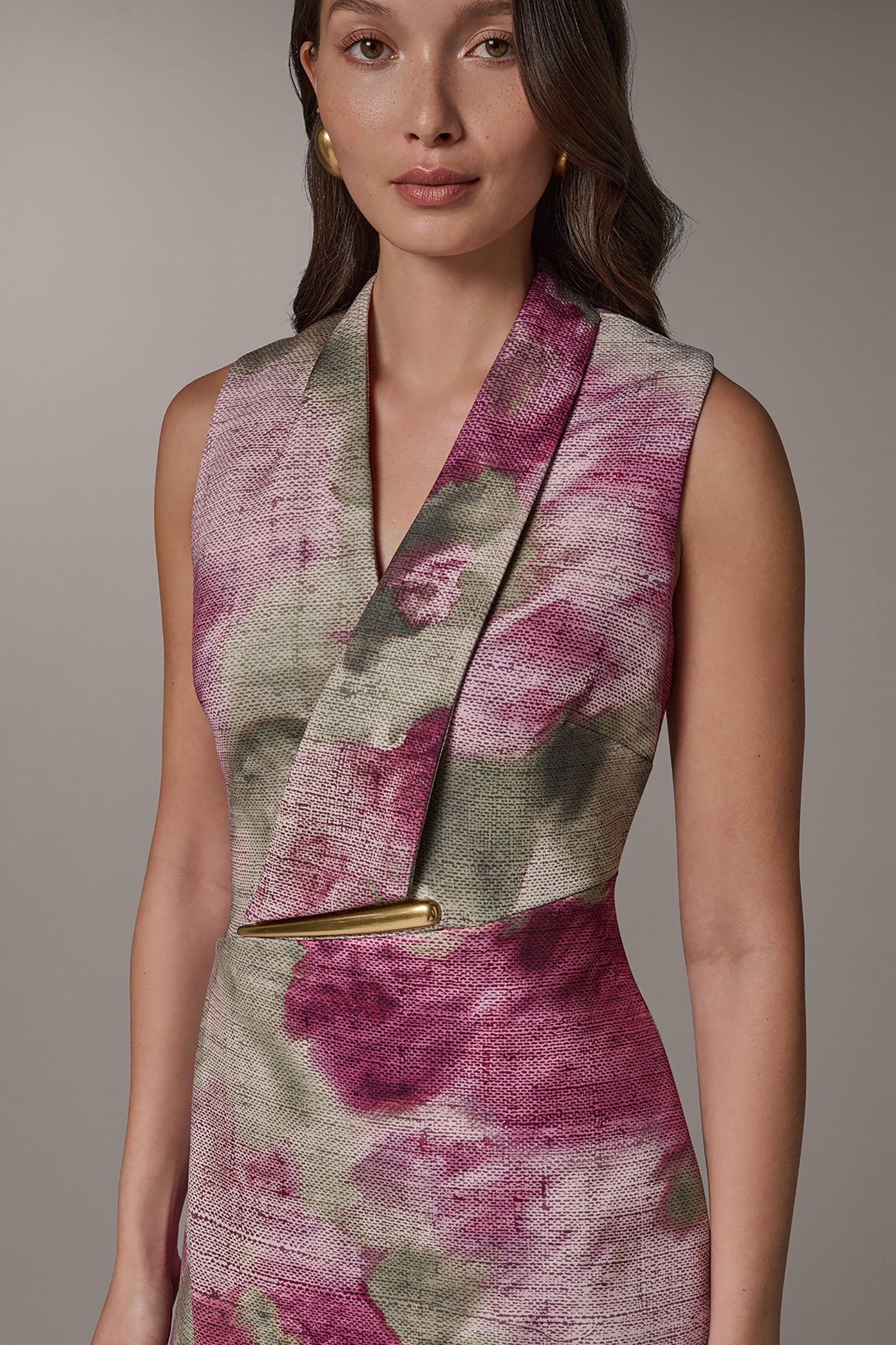 WRAP-EFFECT FLORAL SHEATH DRESS VIEW 4