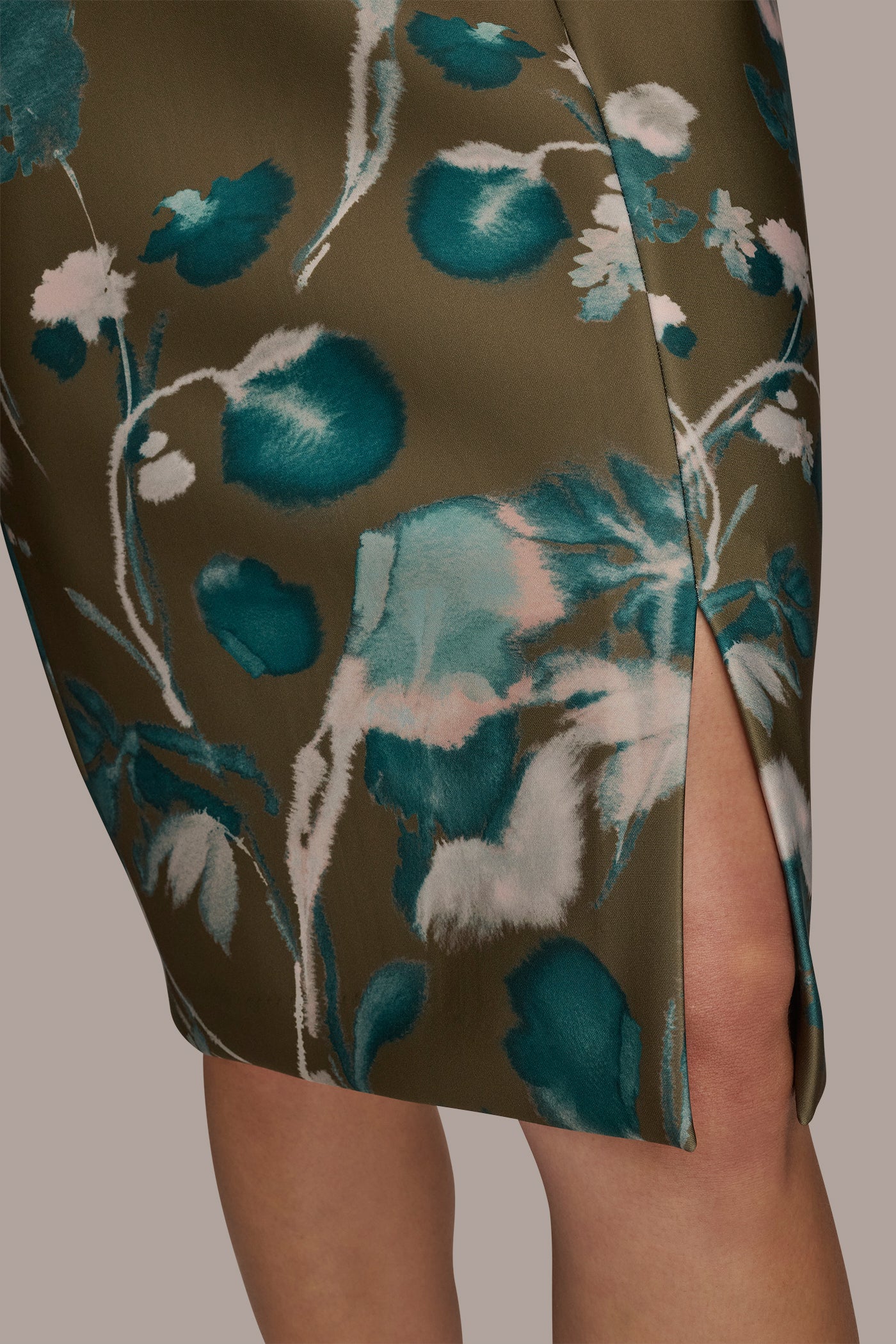 SPLIT V-NECK FLORAL SHEATH DRESS VIEW 5 | New Arrivals