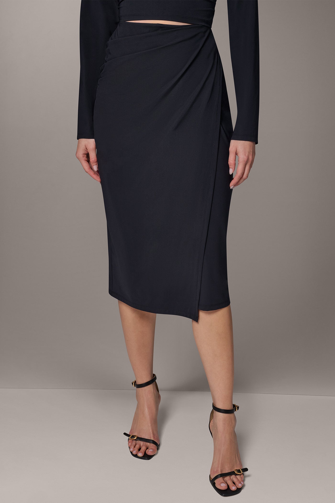 LUXE TOP AND PENCIL SKIRT VIEW 7