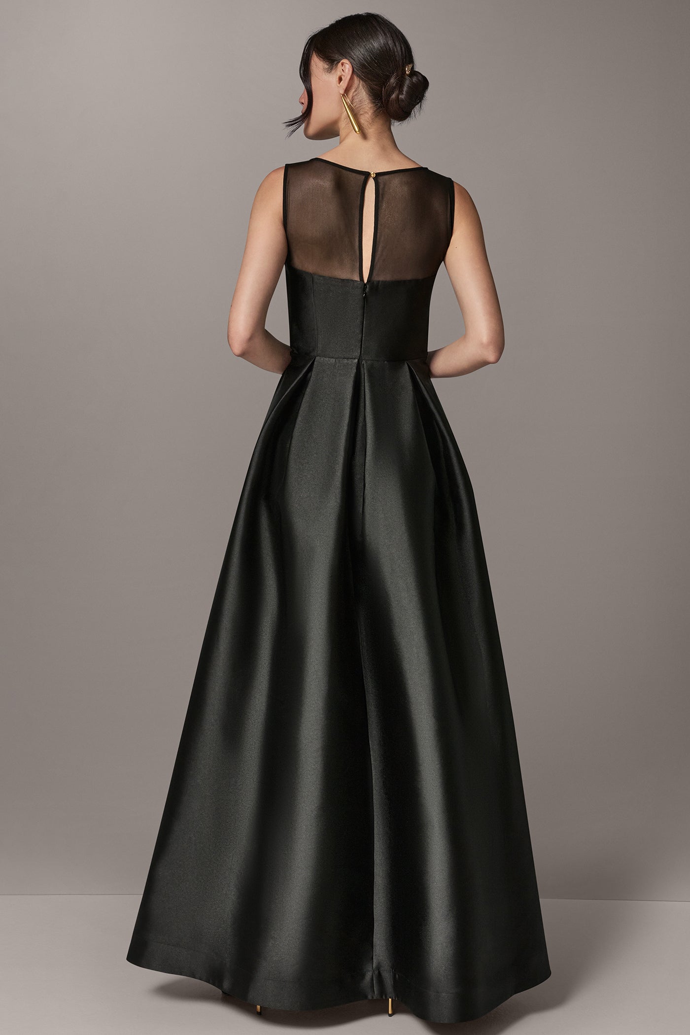 ILLUSION SWEETHEART NECK GOWN VIEW 4