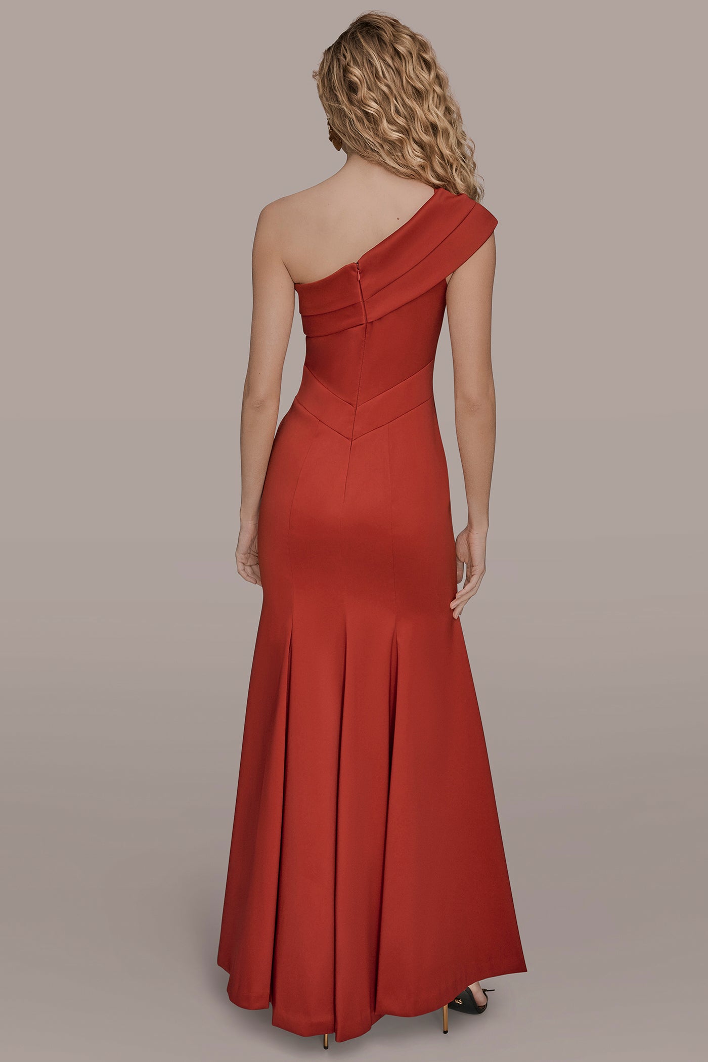 ONE-SHOULDER MIKADO GOWN | View 2 | Clothing
