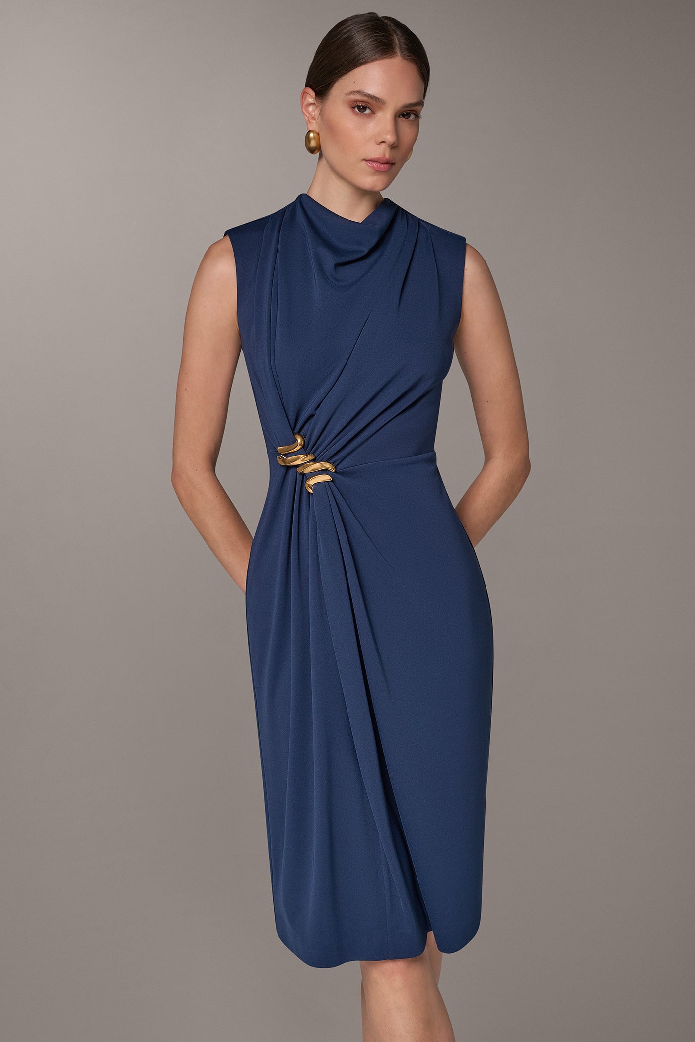 MOCK NECK GATHER WAIST SHEATH VIEW 6 | Clothing