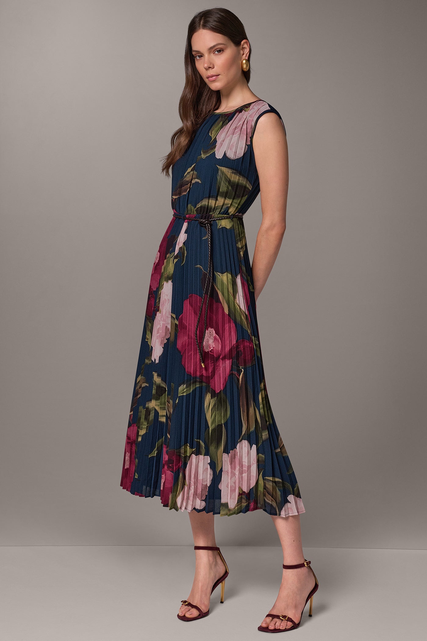 FLORAL CAP SLEEVE MIDI DRESS VIEW 4