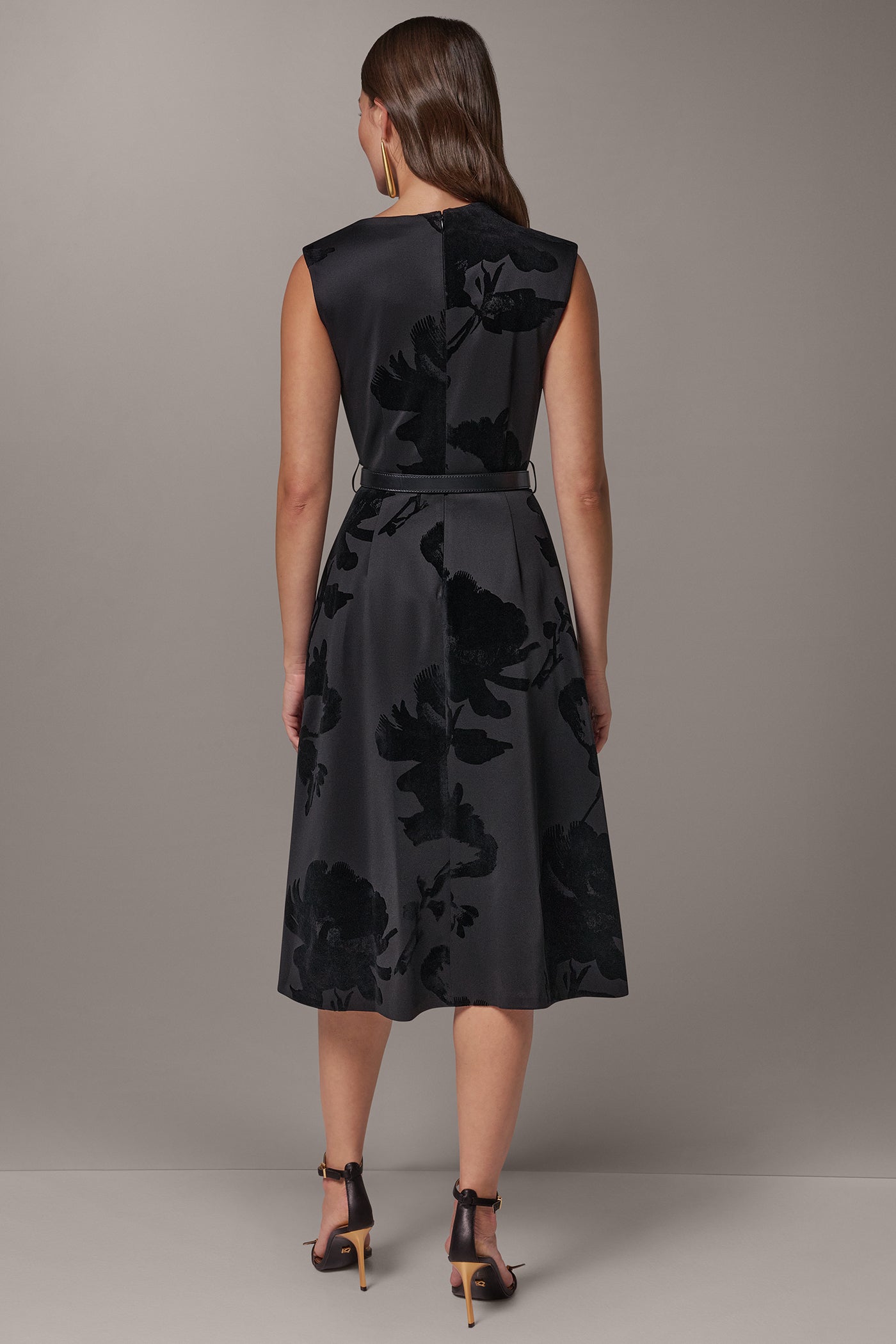 FLORAL MIDI FIT AND FLARE DRESS VIEW 3