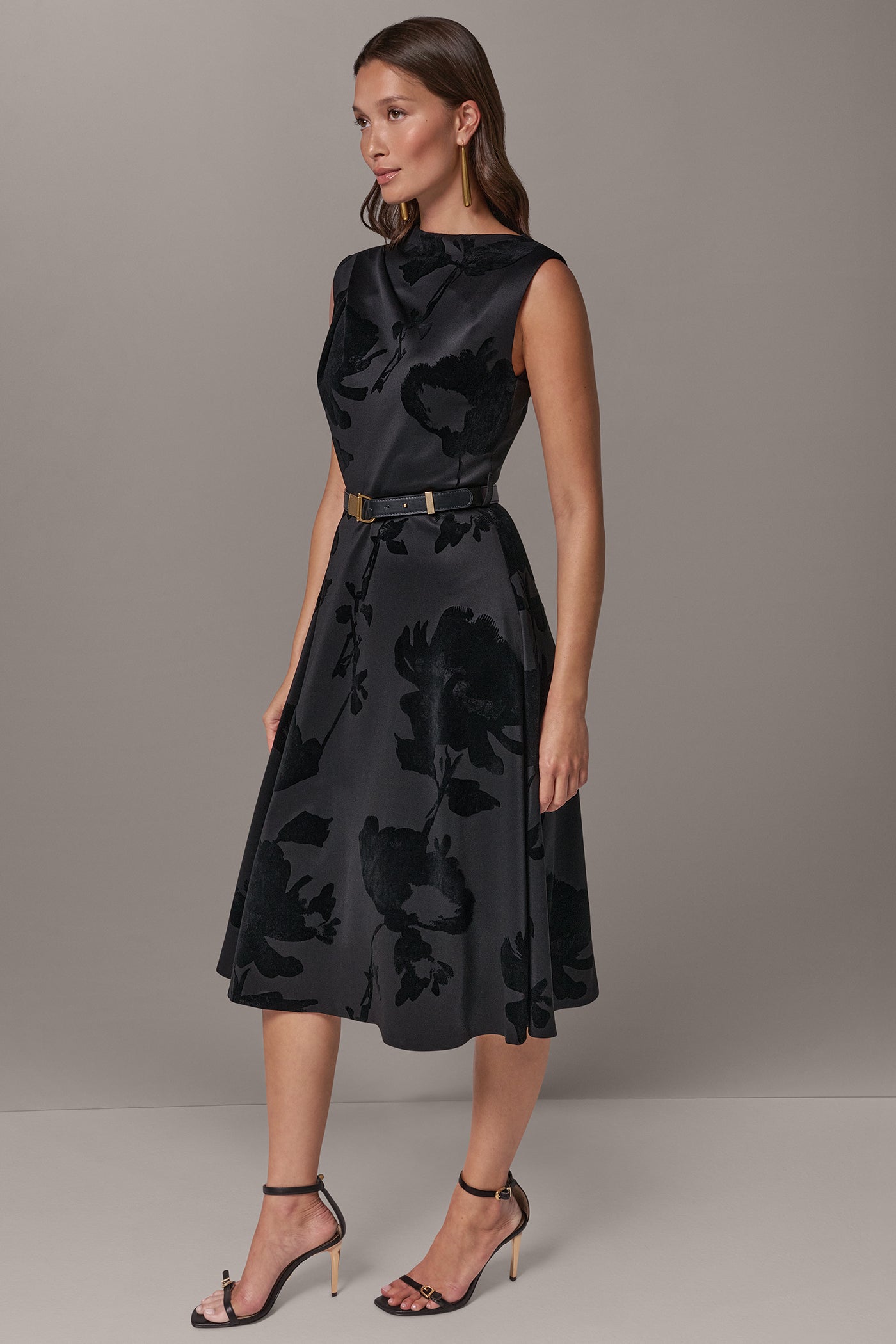 FLORAL MIDI FIT AND FLARE DRESS VIEW 4