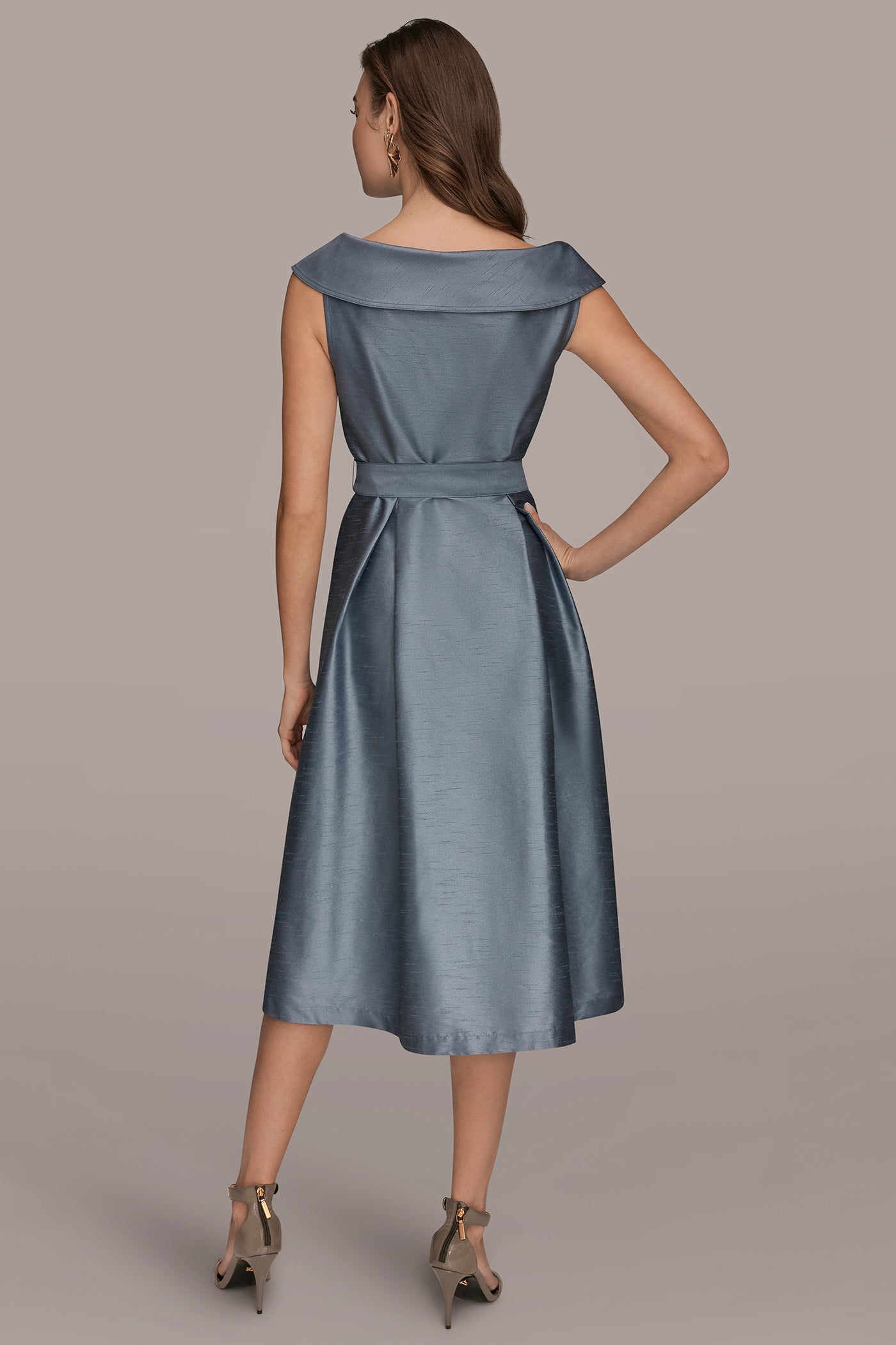 SLEEVELESS V-NECK MIDI TIE-FRONT DRESS | View 2 | Cocktail & Party