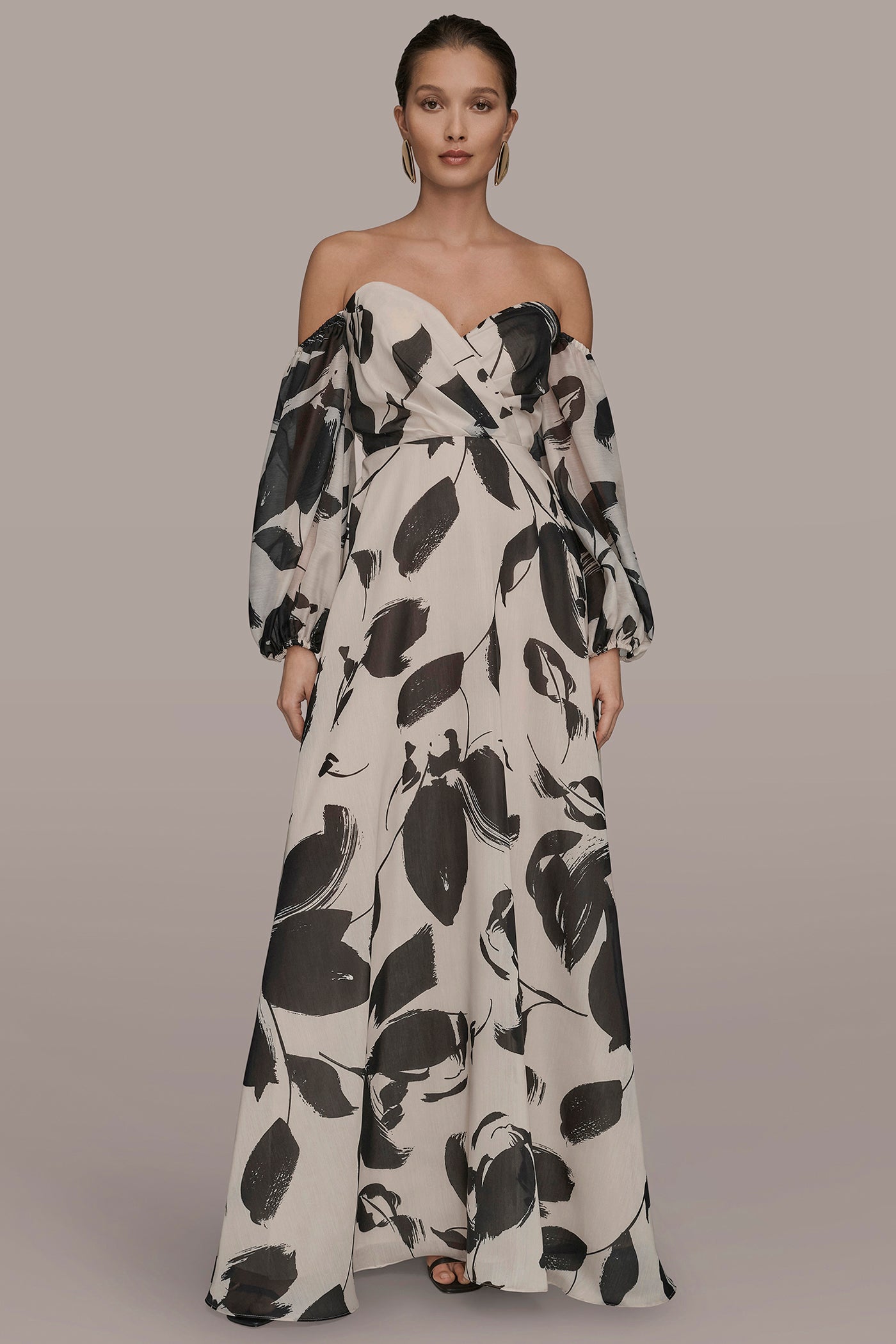 Donna Karan Women's Floral Print Sweetheart Neckline Puff Sleeve Gown Donna Karan Women's Floral Print Sweetheart Neckline Puff Sleeve Gown