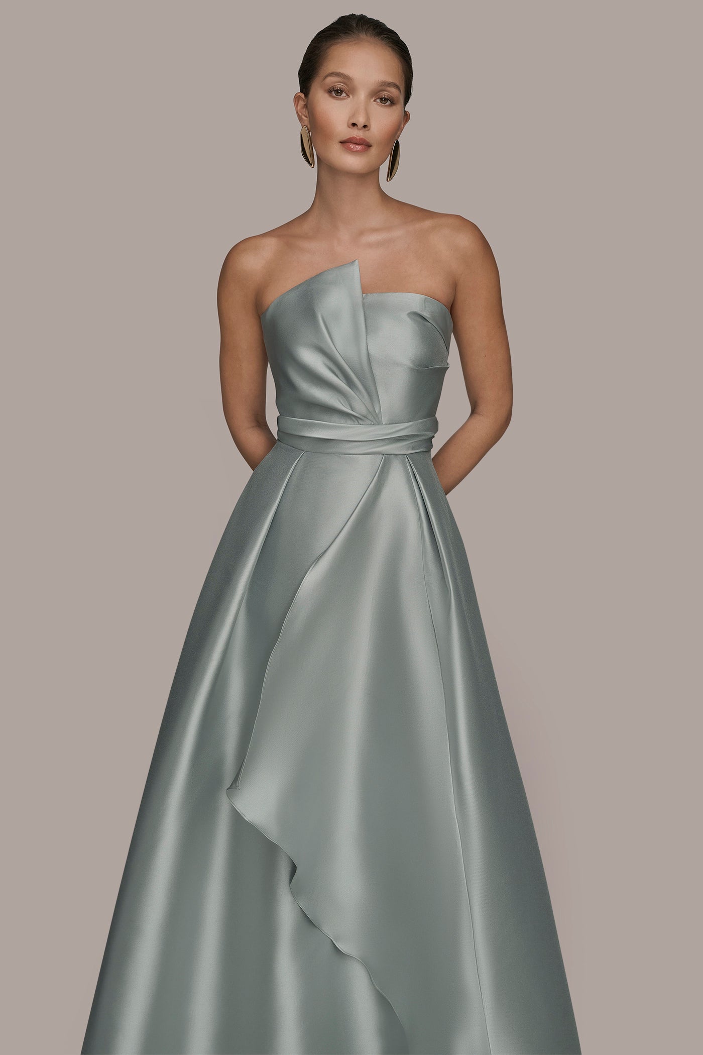 MIKADO SATIN STRAPLESS GOWN