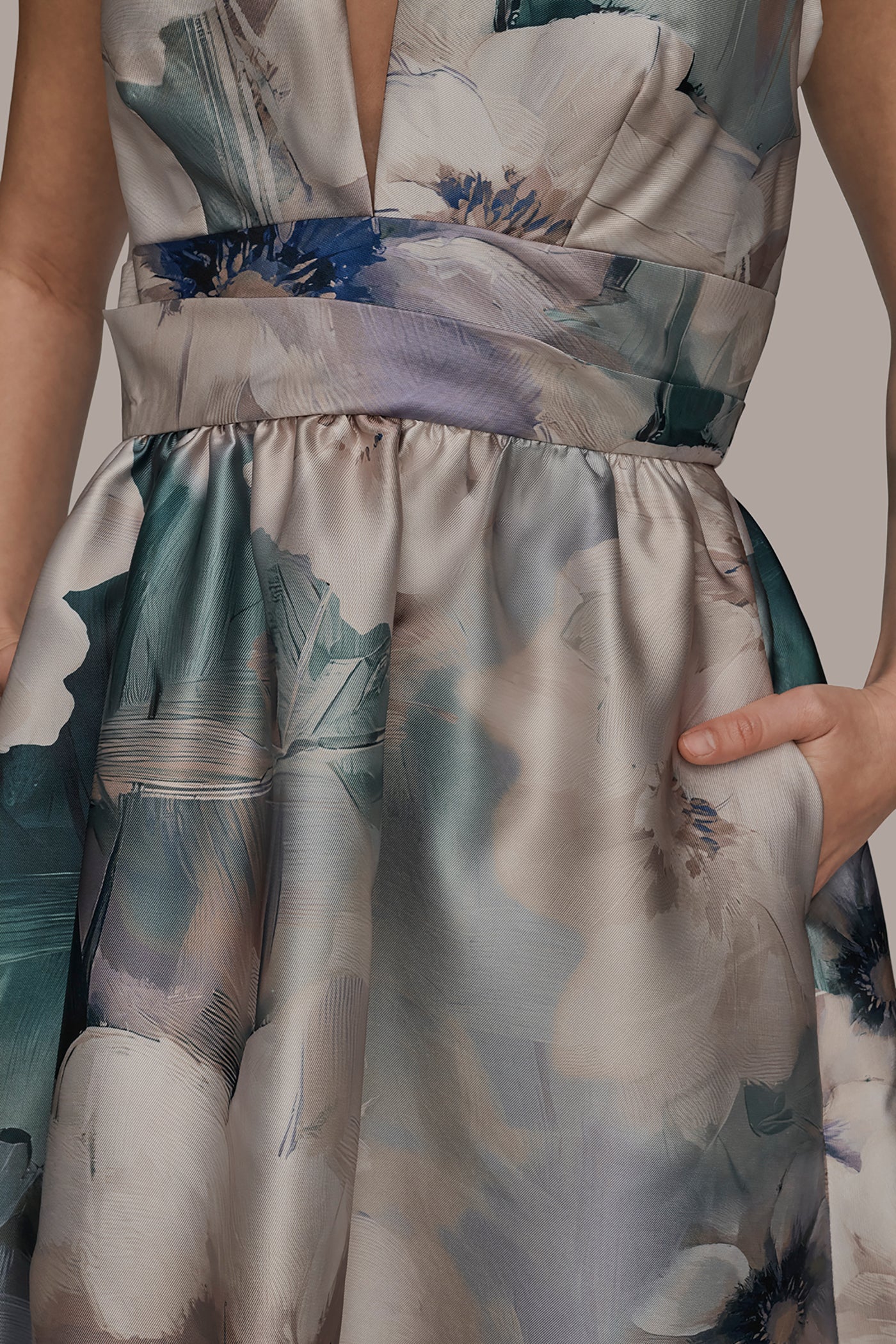 SLEEVELESS MIKADO DRESS VIEW 7 | Dresses & Jumpsuits