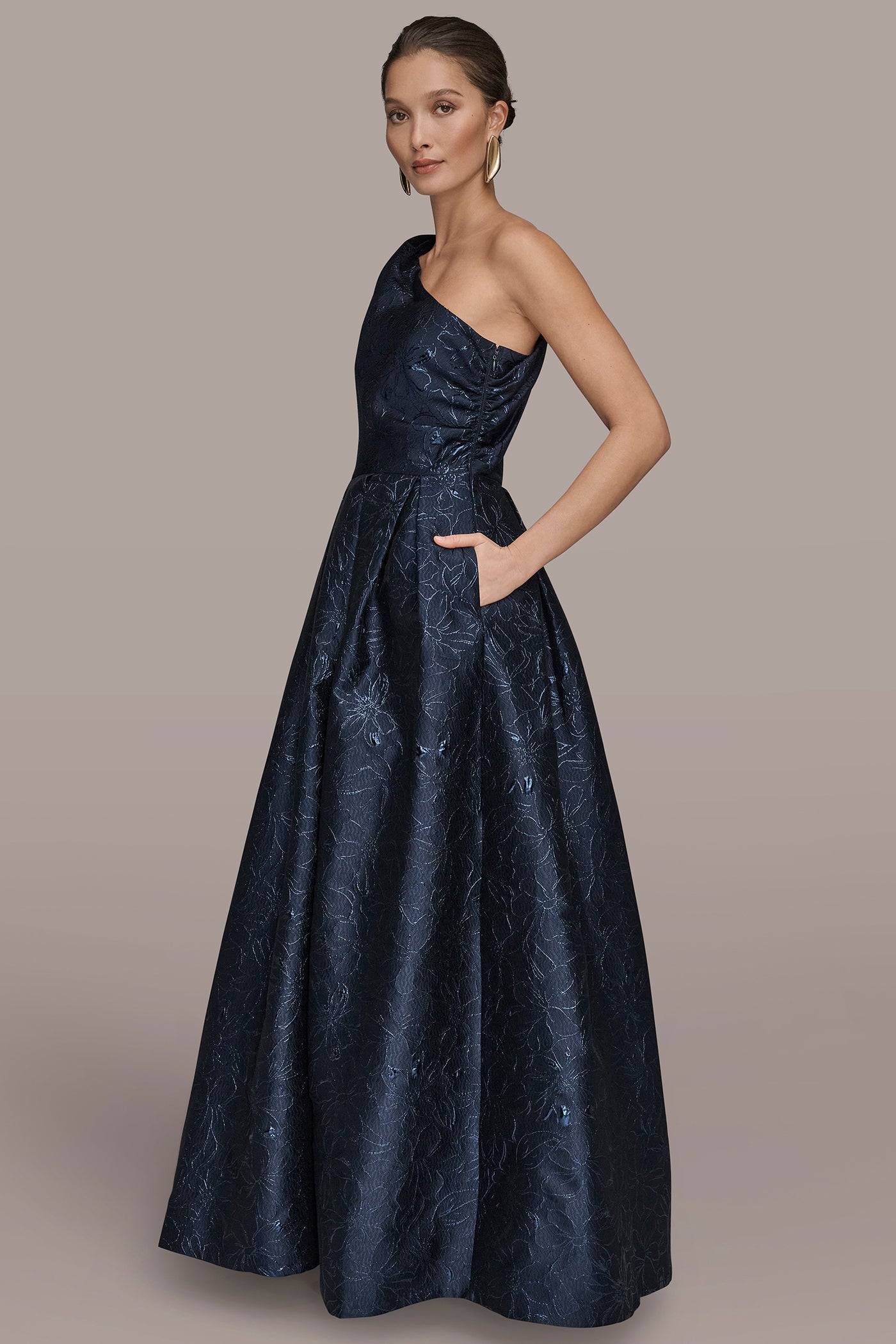 METALLIC FLORAL-JACQUARD ONE-SHOULDER BALL GOWN VIEW 3 | Event Dressing