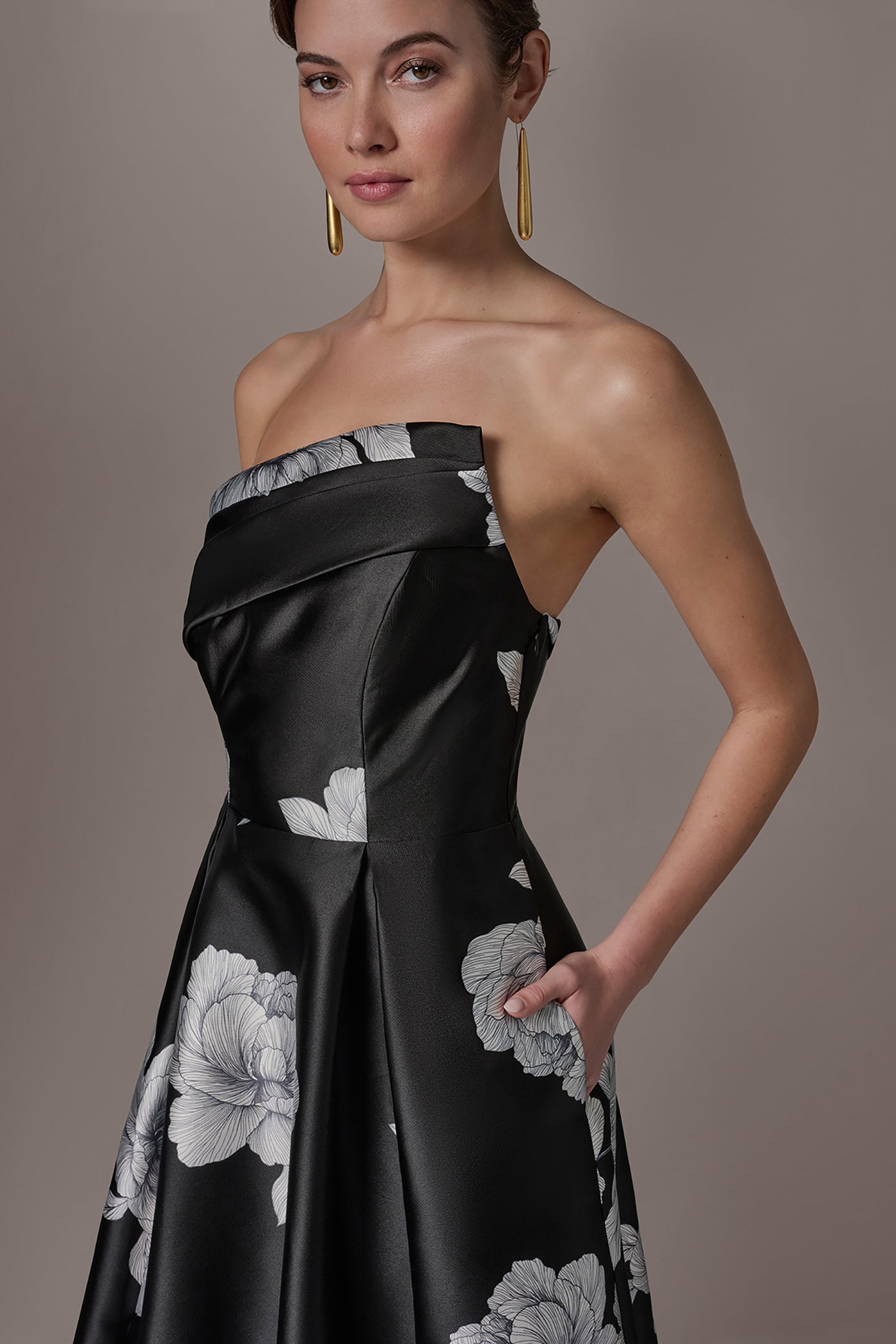 Donna Karan Women's Mikado Floral Strapless Ball Gown Dress in Black Cream Donna Karan Women's Mikado Floral Strapless Ball Gown Dress in Black Cream