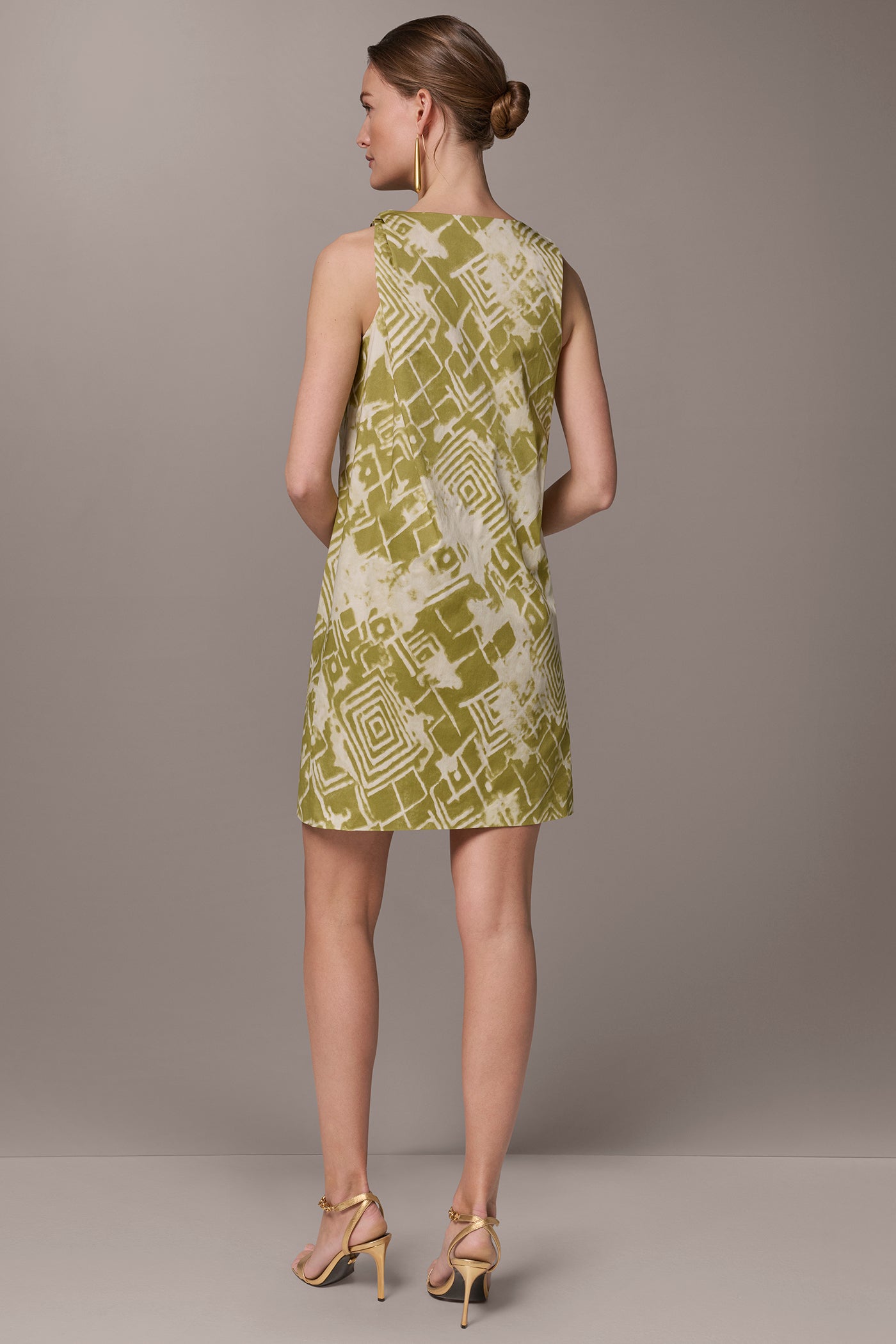 COTTON-SATEEN TWIST SHOULDER SHIFT DRESS | View 2 | All Products