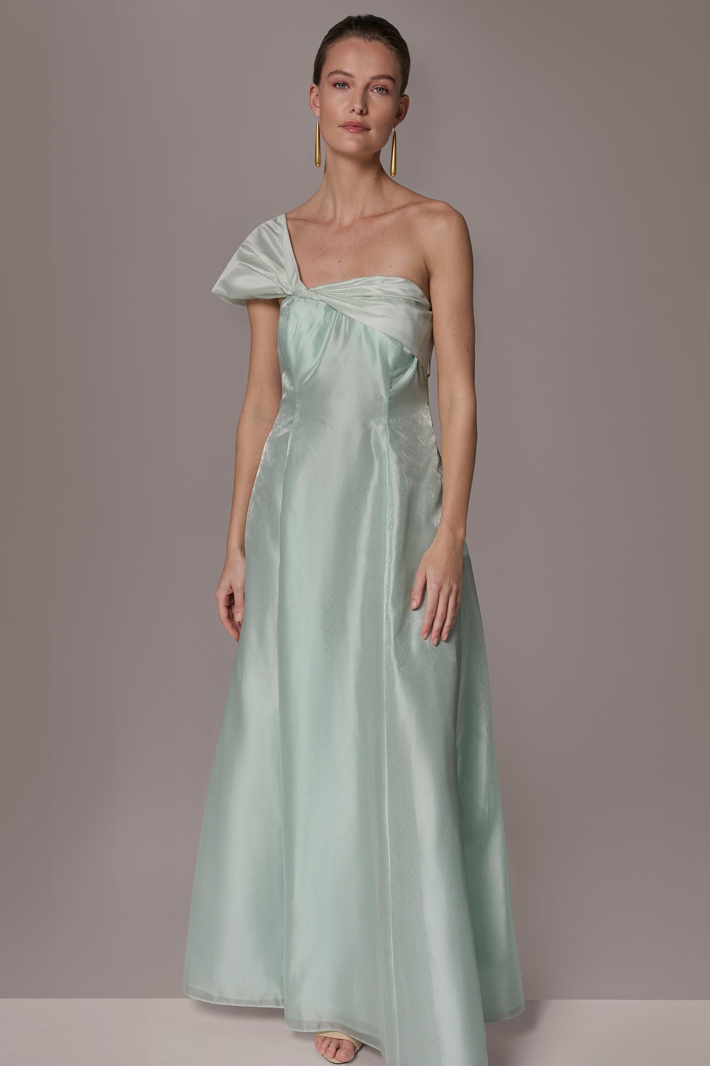 Unique Formal Evening Gowns for Every Style | Donna Karan Unique Formal Evening Gowns for Every Style | Donna Karan