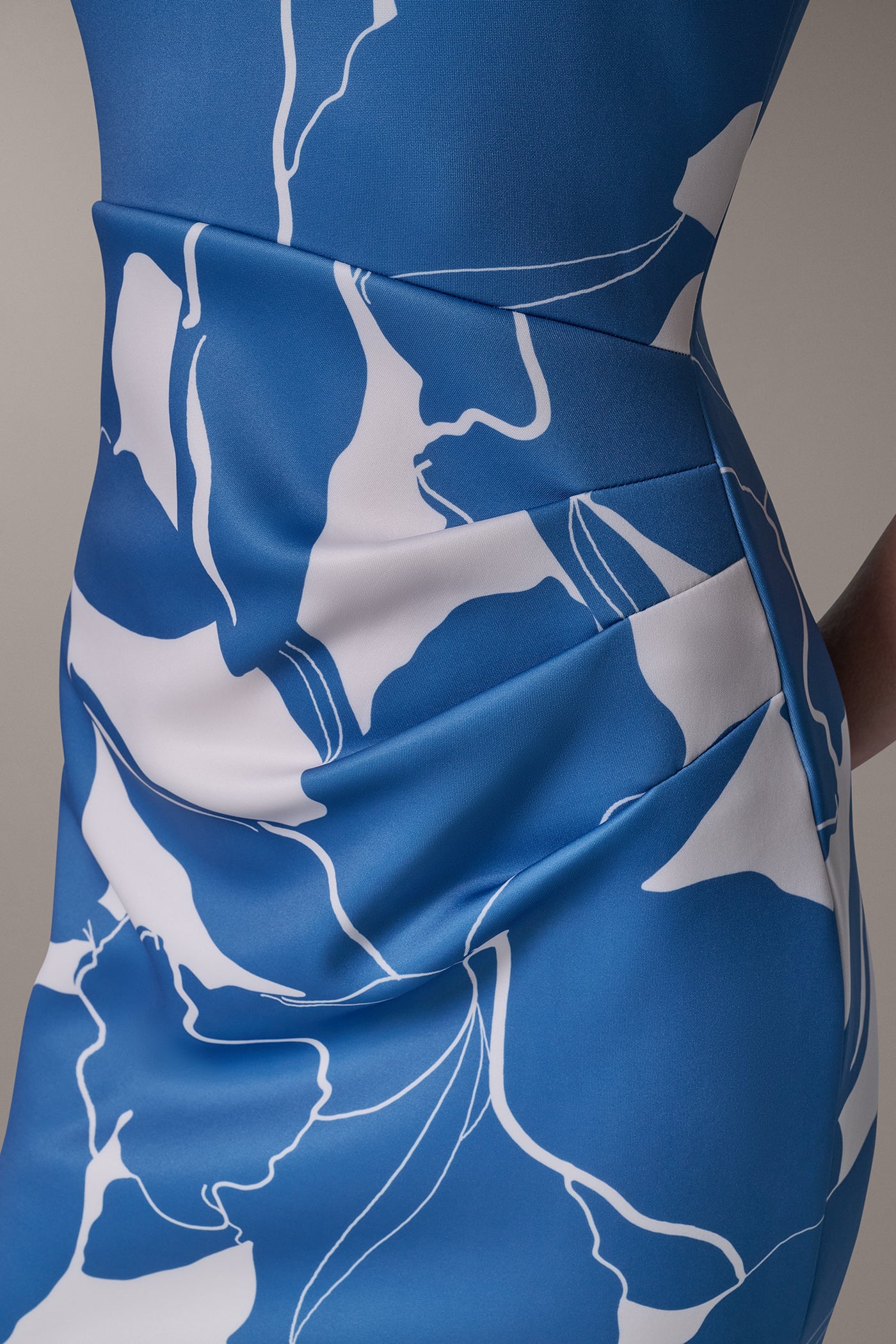 SHORT SLEEVE FLORAL MIDI SHEATH DRESS VIEW 6