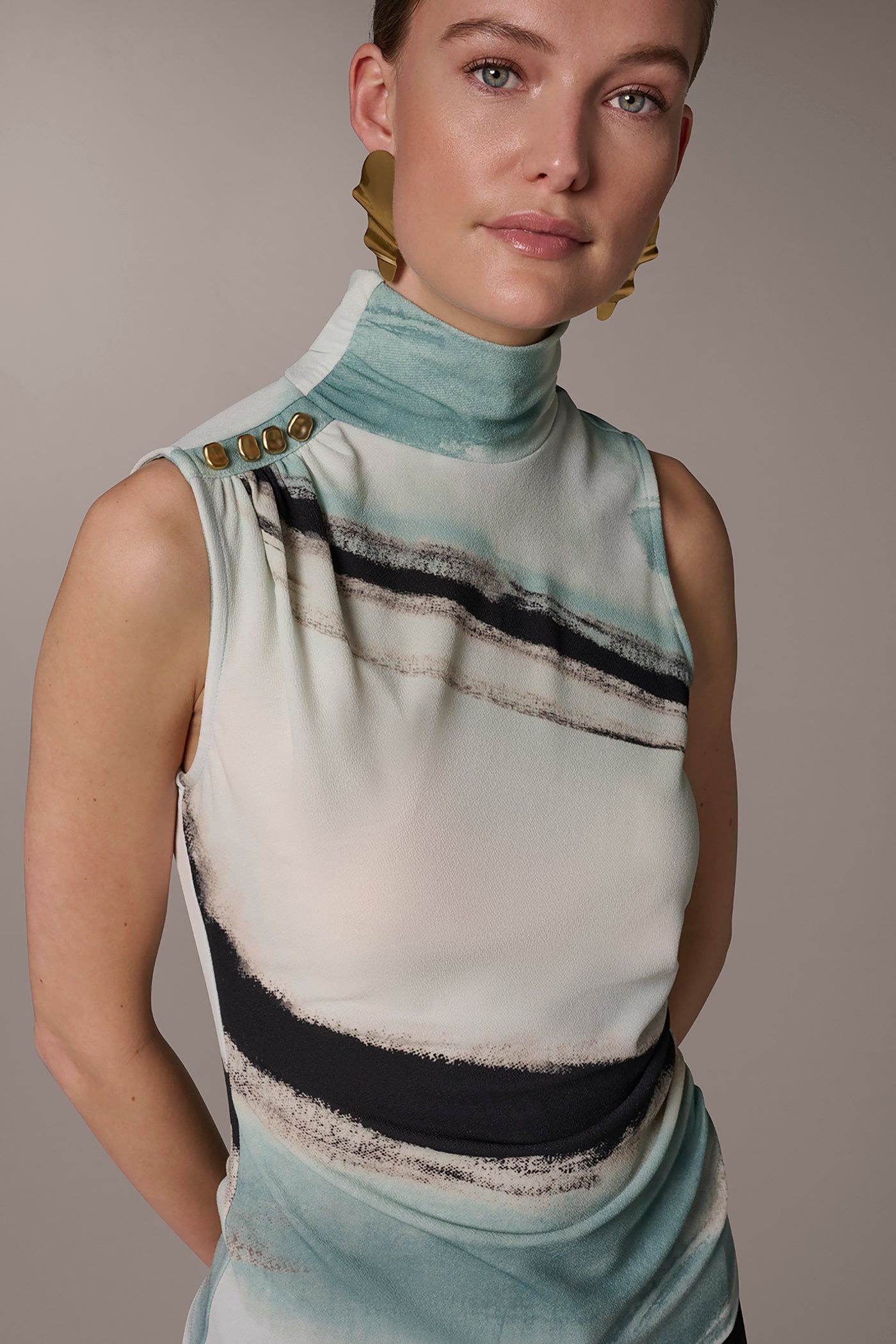 PRINTED BUTTON SHOULDER BLOUSE VIEW 4 | New Arrivals