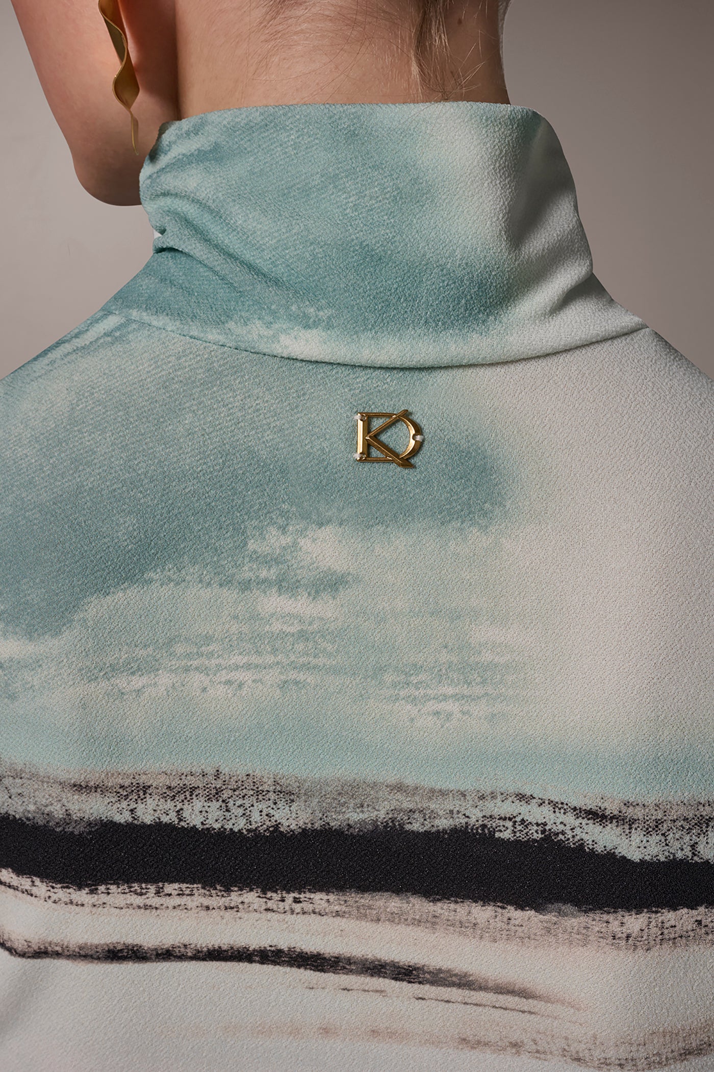 PRINTED BUTTON SHOULDER BLOUSE VIEW 5 | New Arrivals