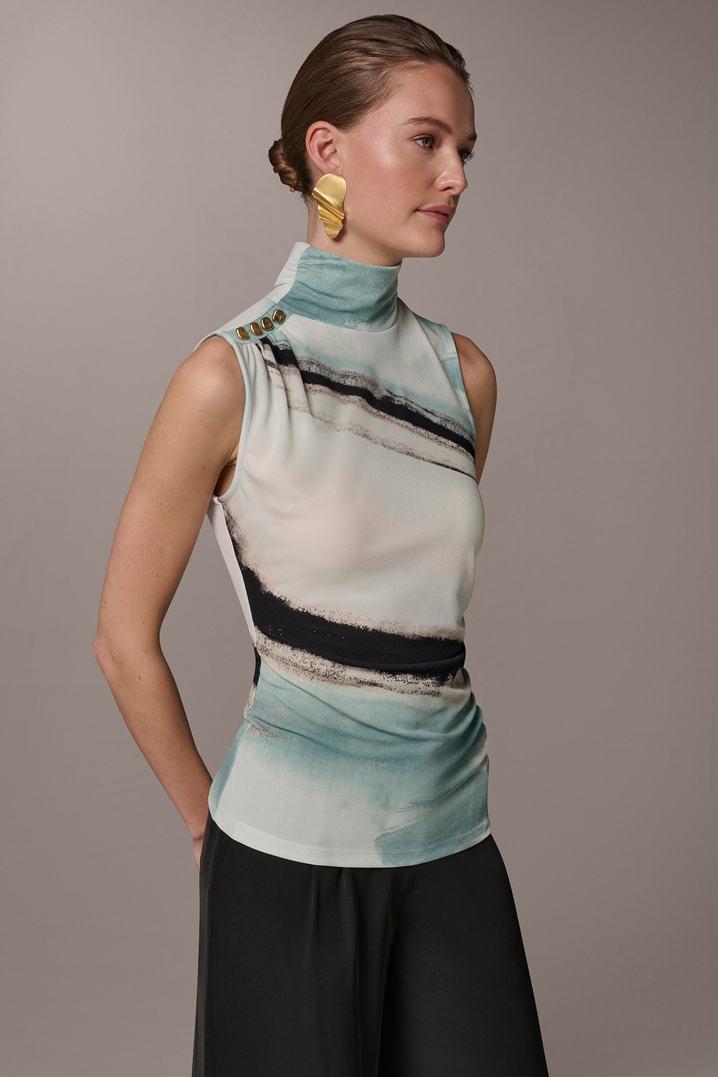 PRINTED BUTTON SHOULDER BLOUSE VIEW 3 | New Arrivals