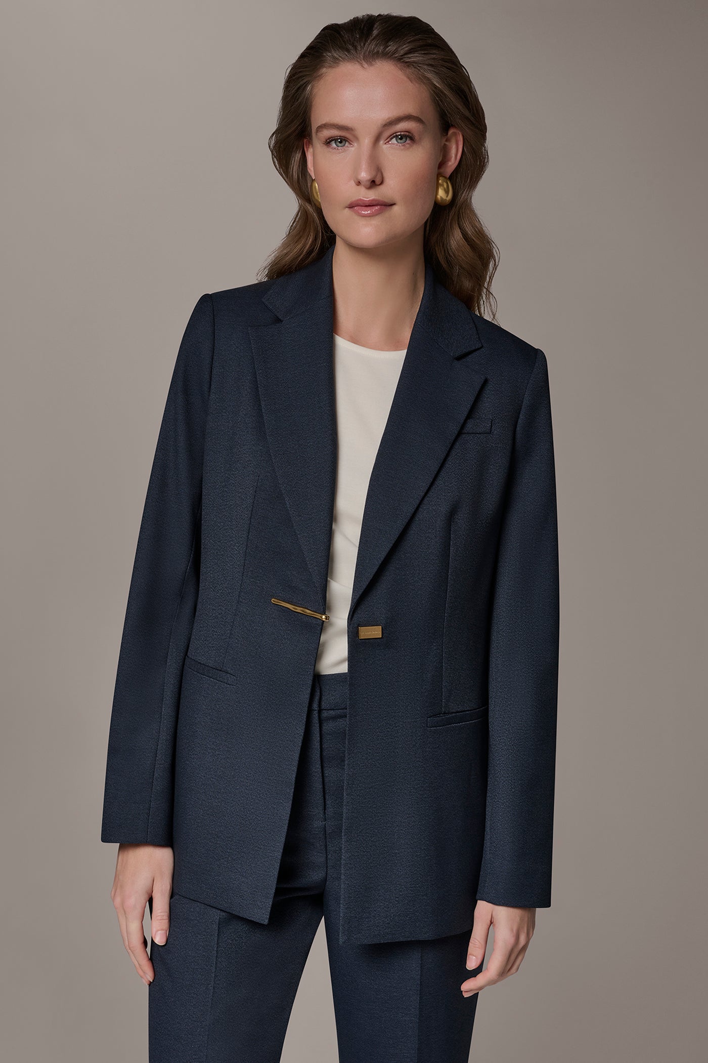 GOLD BAR LONGLINE BLAZER | View 1 | Blazers & Vests