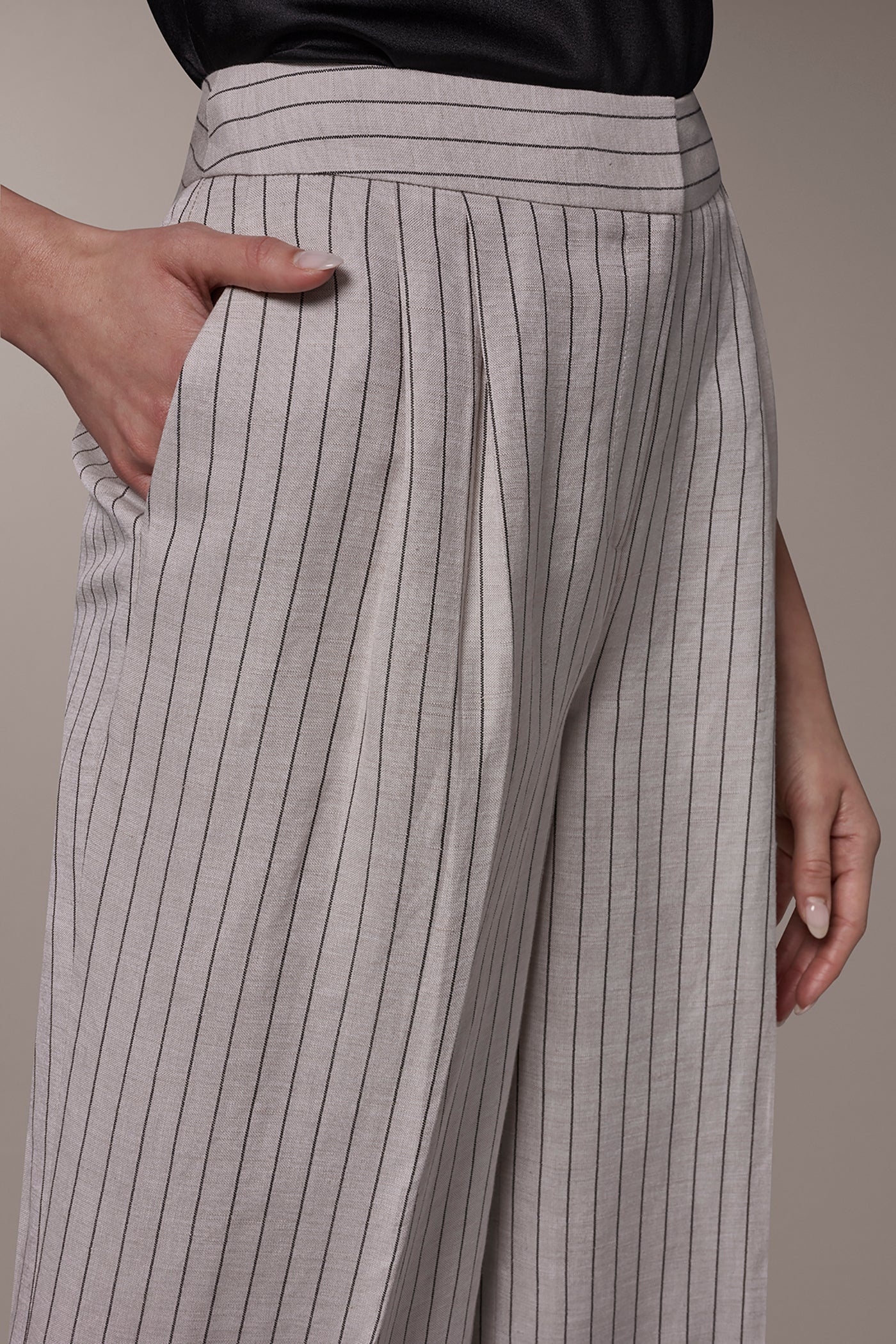 MID-RISE PINSTRIPE PLEATED WIDE-LEG PANT VIEW 4 | Suits and Separates