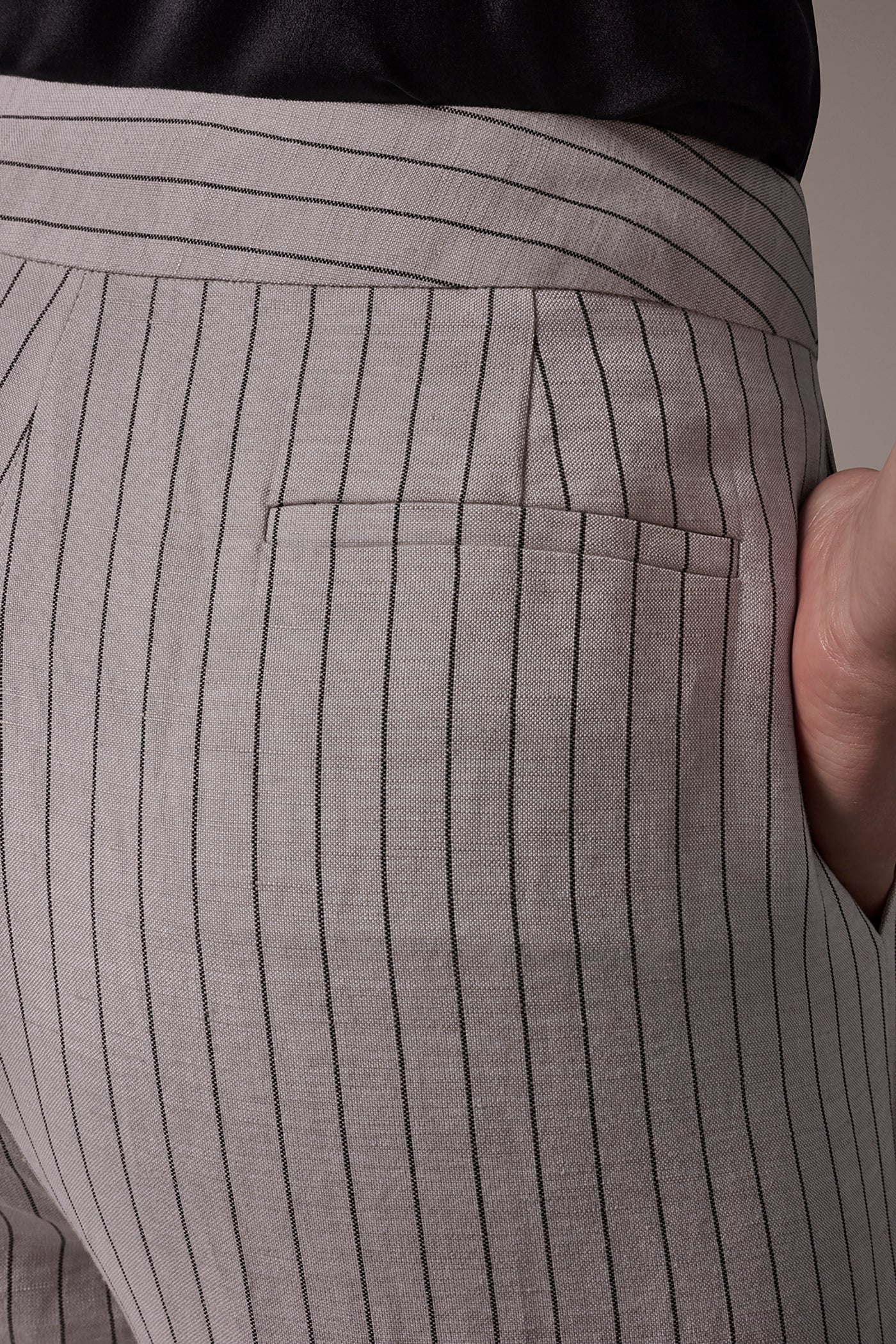 MID-RISE PINSTRIPE PLEATED WIDE-LEG PANT VIEW 5 | Suits and Separates